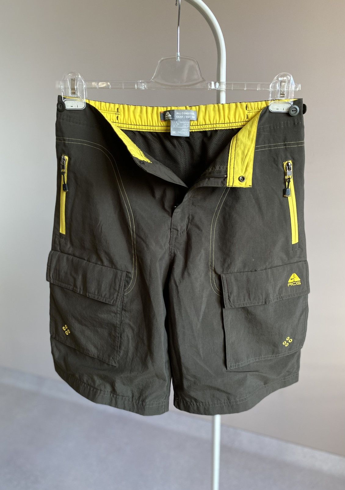 Nike ACG Vintage Nike ACG Cargo Shorts Size US 32 / EU 48 - 7 Thumbnail