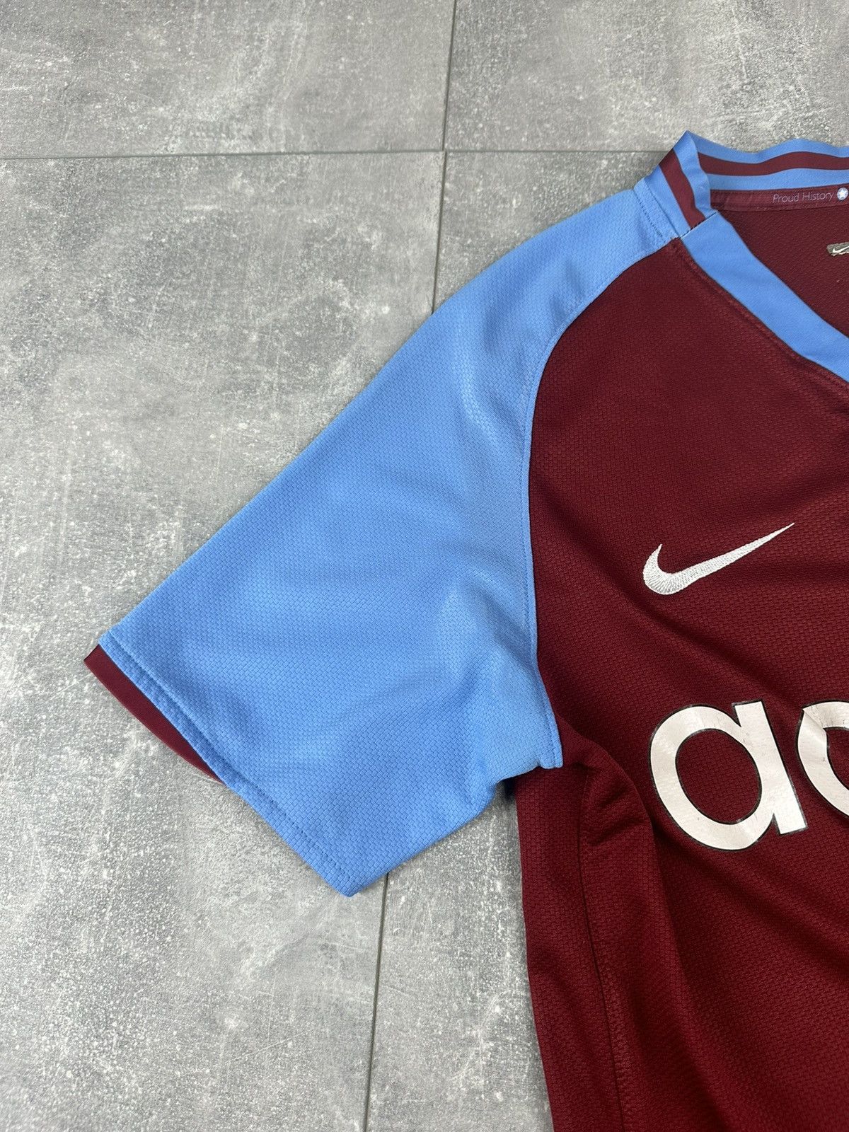 Nike Nike Aston Villa 2008/09 Home Soccer Football Jersey Size US S / EU 44-46 / 1 - 19 Thumbnail