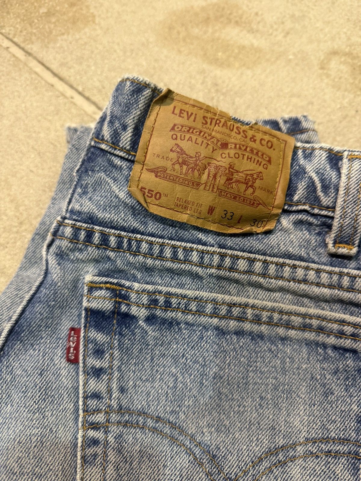 Levi's Vintage Levi’s 550 Relaxed Fit Tapered Jeans W33 L30 USA Size US 33 - 6 Thumbnail