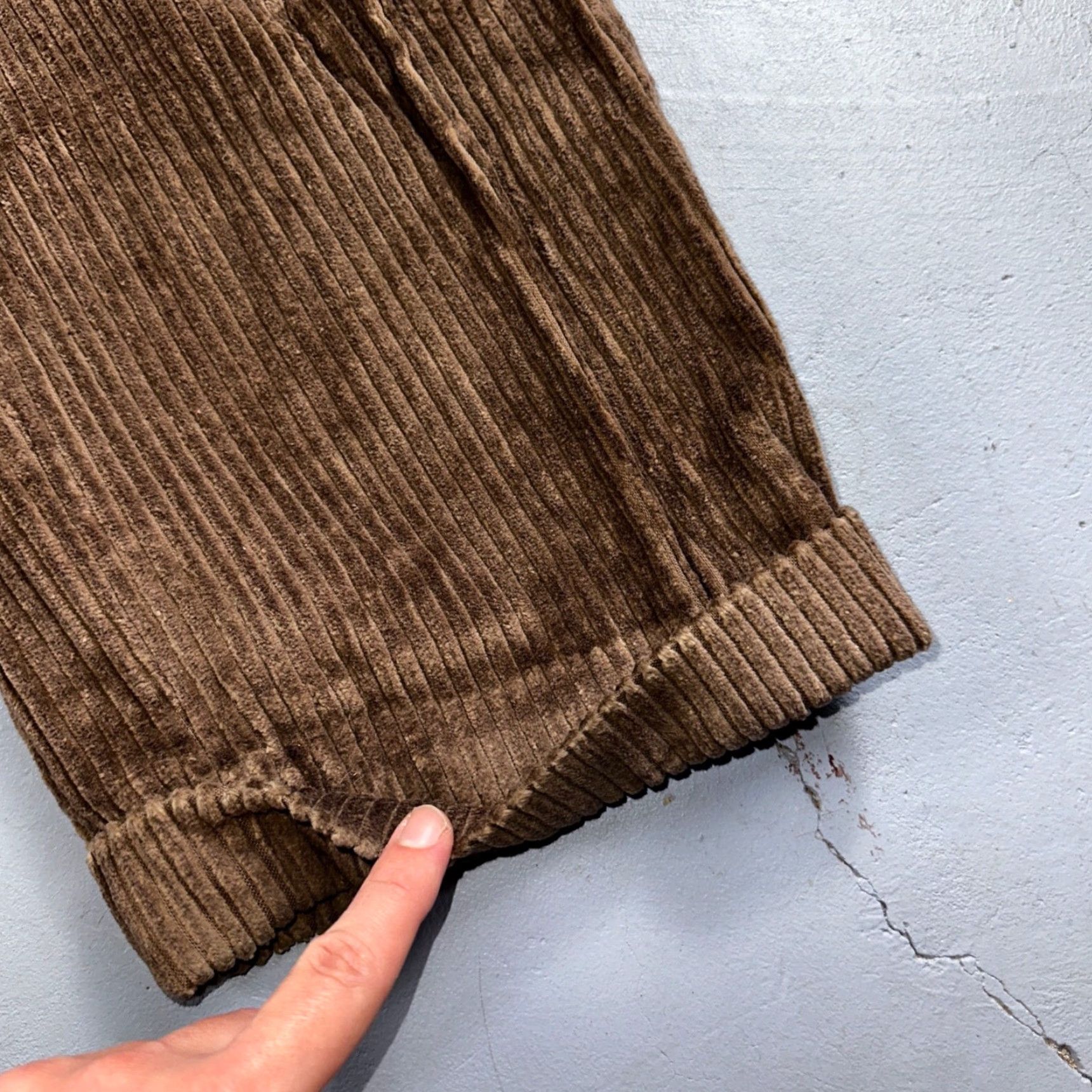 Vintage J. Peterman Pants Mens 38 Brown Thick Corduroy Pleated Chino Straight Pockets Size US 38 / EU 54 - 4 Thumbnail