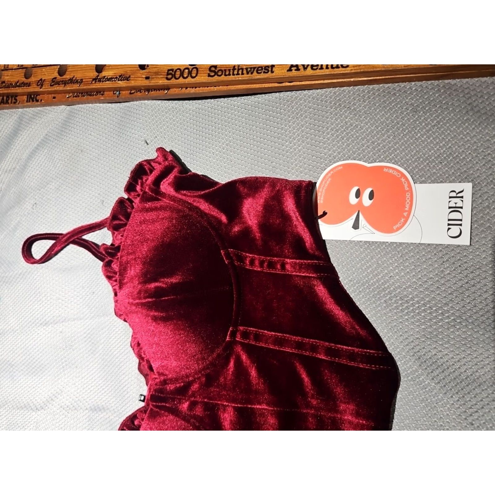 Cider Cider Shirt Womens Size Medium Red Velvet Velour Corset Cropped Camisole Top Size M / US 6-8 / IT 42-44 - 3 Thumbnail
