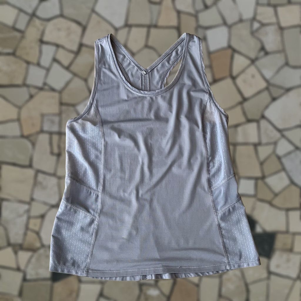 Lululemon Lululemon Embodiment Tank Top Shirt Women’s 6 Size M / US 6-8 / IT 42-44 - 1 Thumbnail