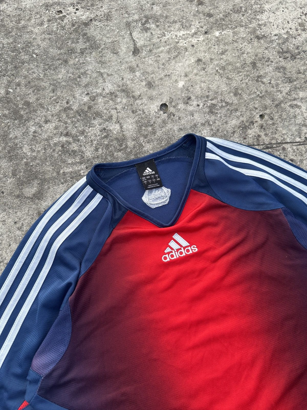 Adidas Y2K Vintage Adidas Drill T-shirt Streetwear Rare Casual Logo Size US L / EU 52-54 / 3 - 2 Thumbnail