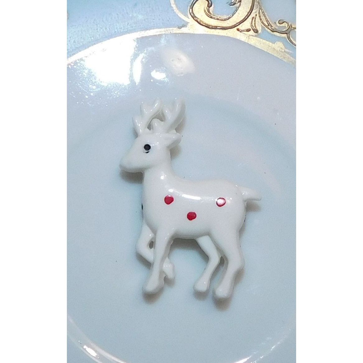 Other Vintage White Reindeer Brooch With Red Polka Dots Size ONE SIZE - 2 Thumbnail
