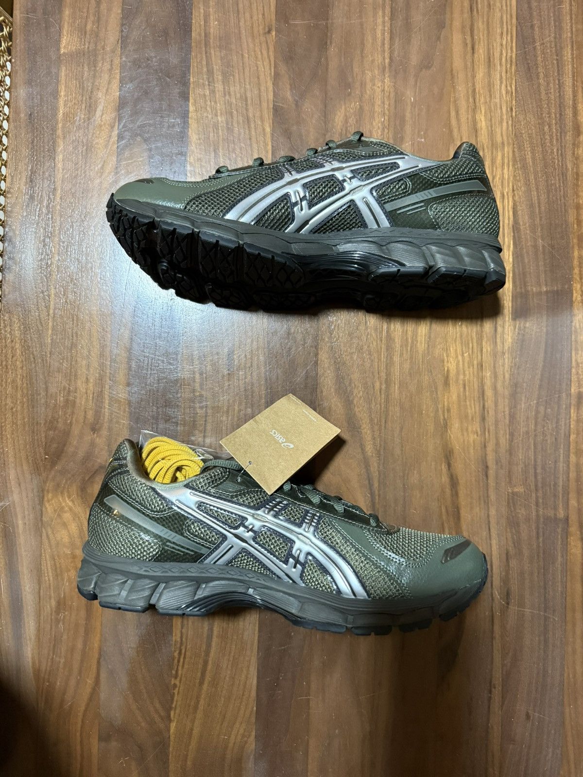 Asics × Kith × Marvel Comics Marvel Capcom Kith ASICS GEL-KAYANO 12.1 Cap America Guile Size US 11 / EU 44 - 8 Thumbnail