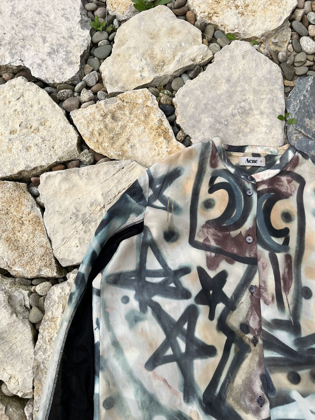 Acne Studios × Vintage Vintage Acne Studios AW10 silk shirt grafiti star full print Size XS / US 0-2 / IT 36-38 - 4 Thumbnail