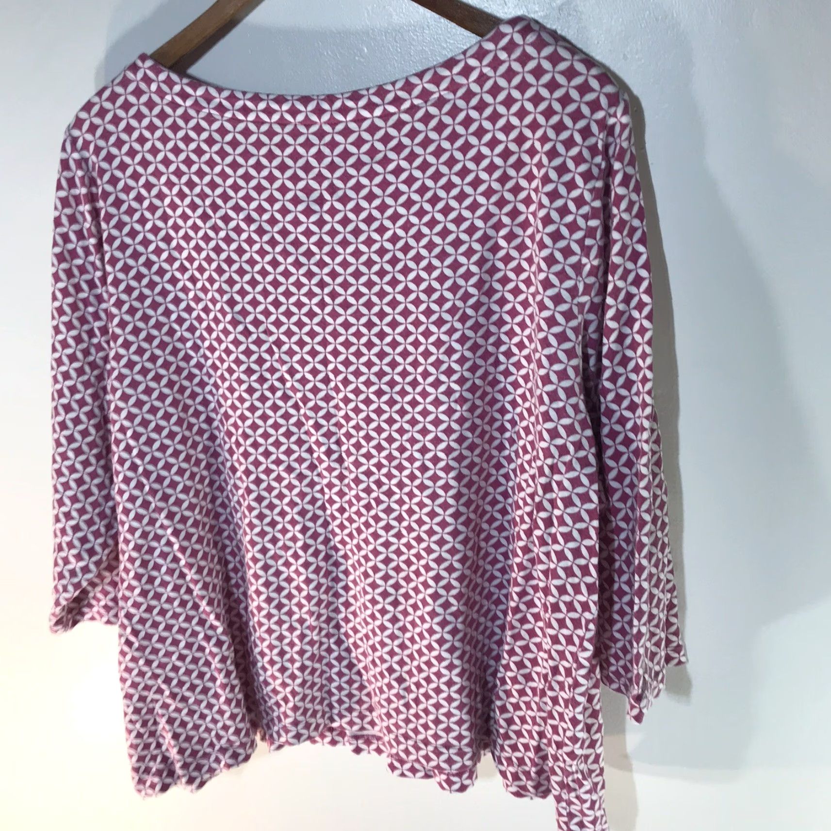 Croft & Barrow Croft & Barrow Women's Plus Size Cropped Knit Top 3/4 Sleeve Pink White Geometric Casual Blouse Size XL / US 12-14 / IT 48-50 - 4 Thumbnail