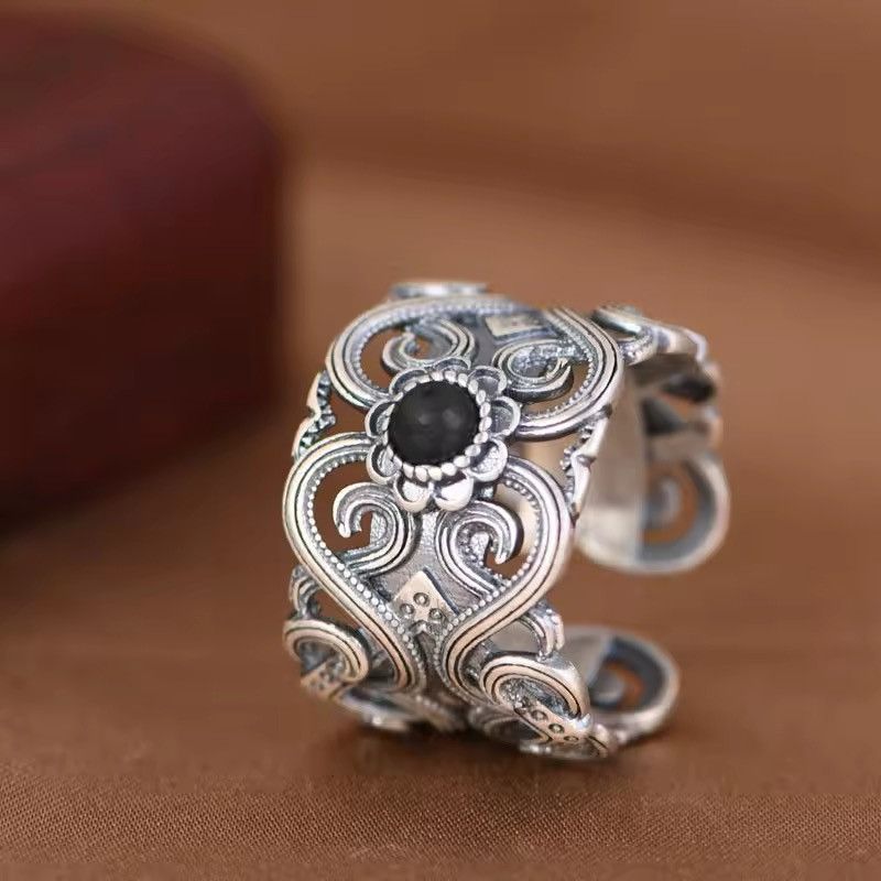 Jewelry × Vintage Hollow Tang Grass Pattern Black Stone Adjustable Ring Size ONE SIZE - 2 Thumbnail