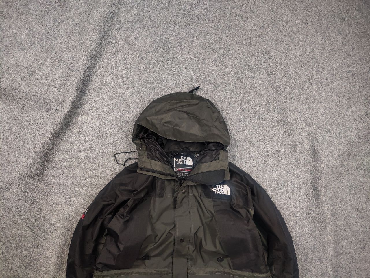 The North Face Vintage 90's The North Face summit gore tex mountain Jacket Size US L / EU 52-54 / 3 - 1 Thumbnail