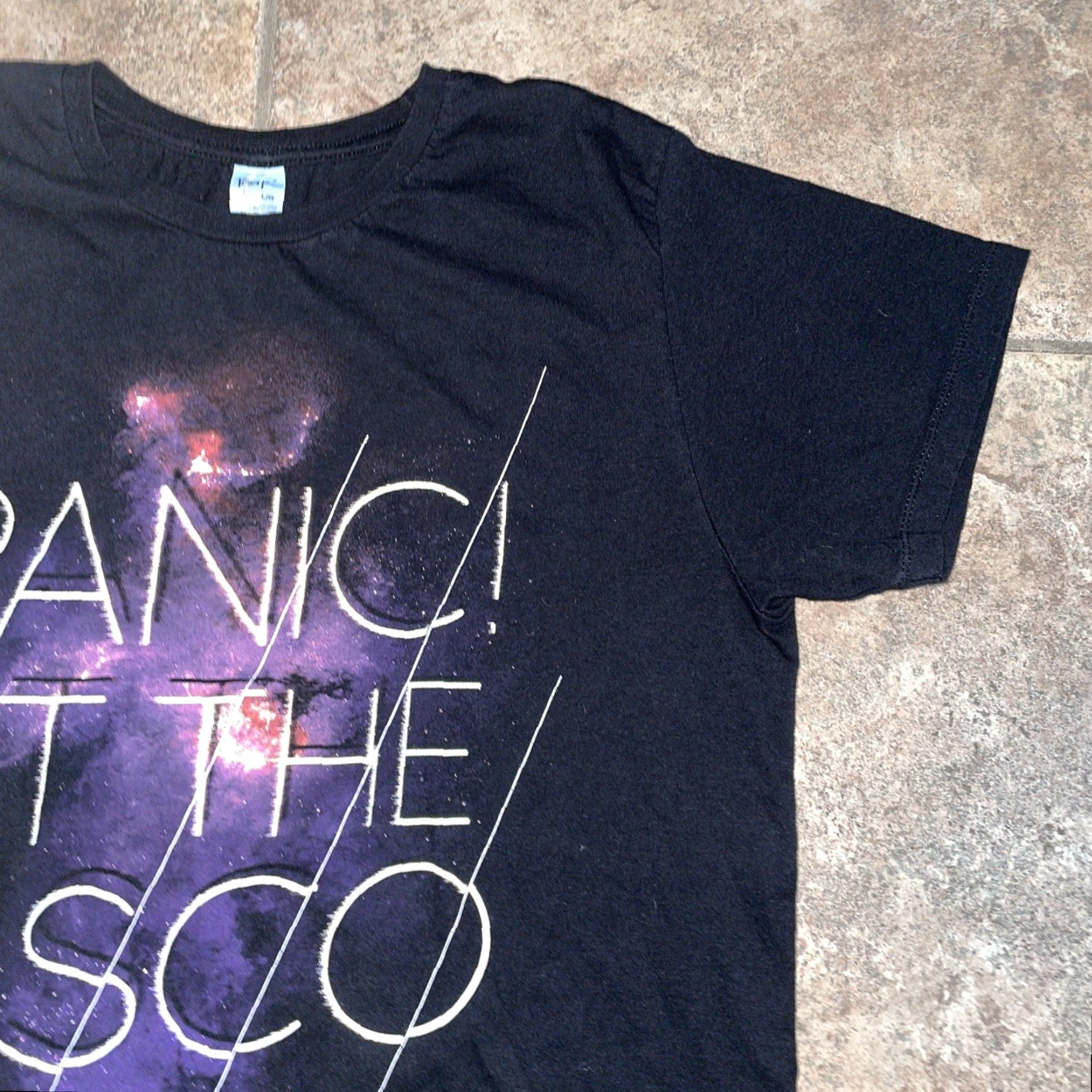 Vintage Panic at the Disco Pacific 100% cotton graphic Tee Mens Size L Black Shirt Band Men Size US L / EU 52-54 / 3 - 2 Thumbnail