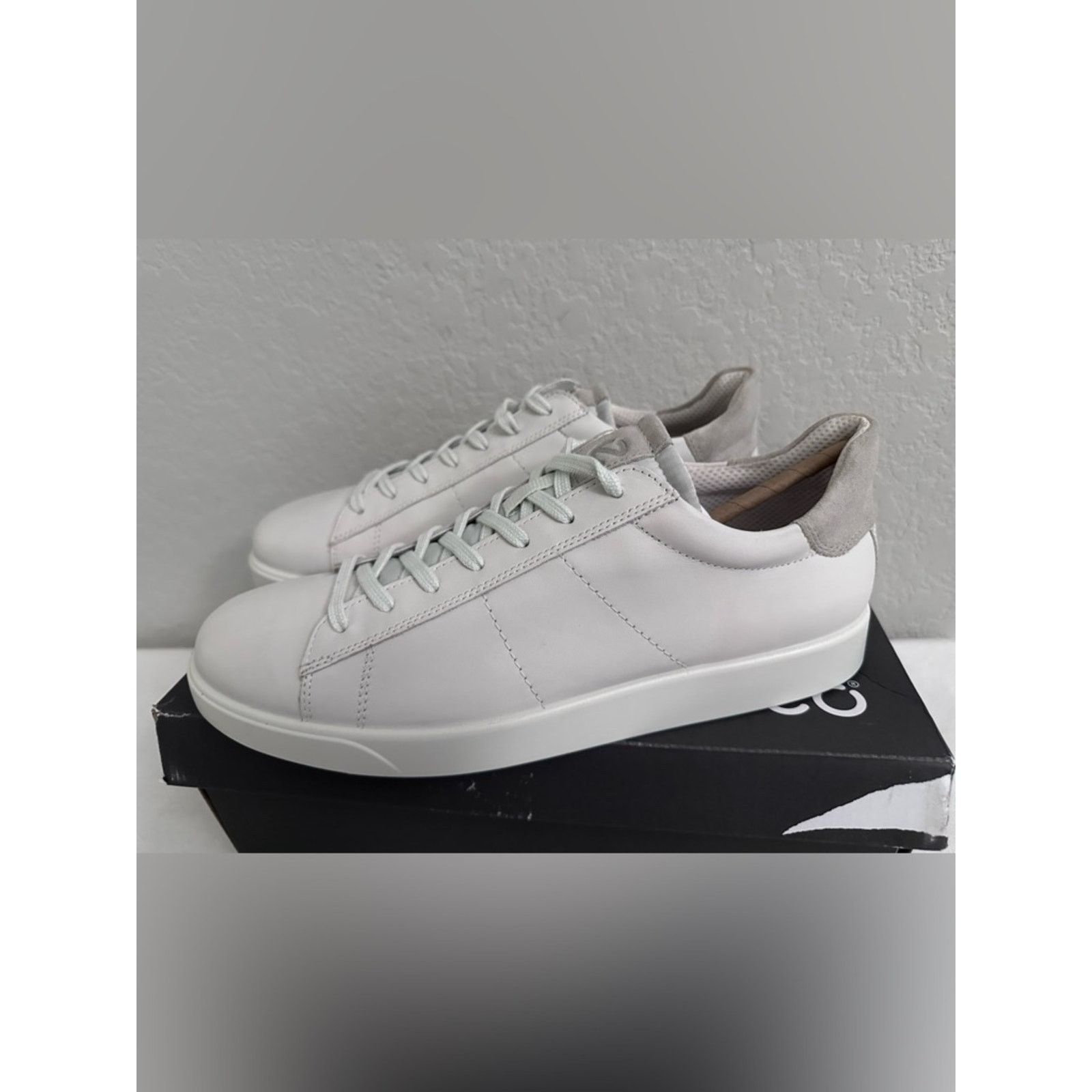 Ecco ECCO Men Street Lite Retro Sneaker Mens 46 EU 12 US White Size US 12 / EU 45 - 3 Thumbnail