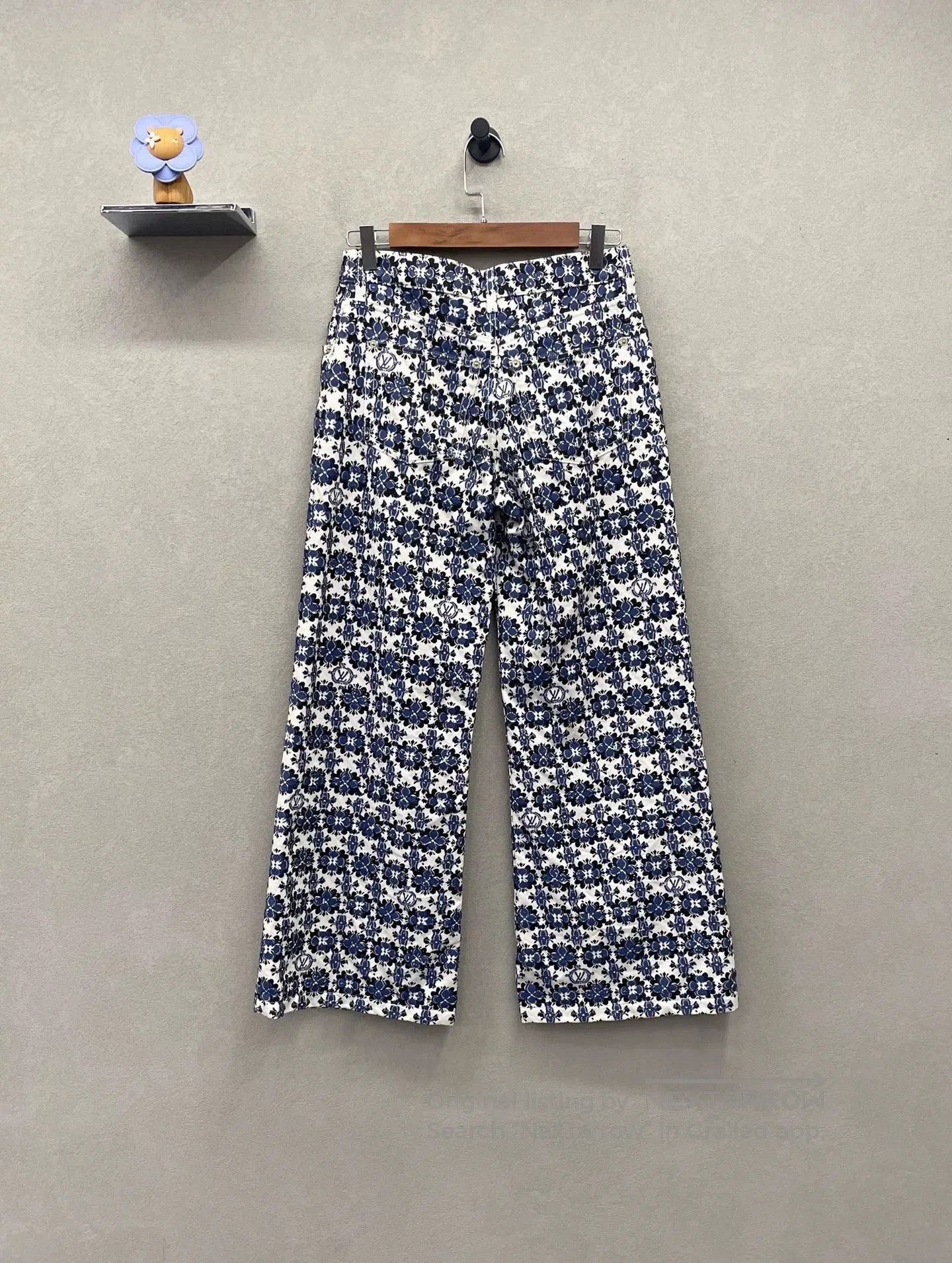Louis Vuitton LV Blue Floral Print Jeans. Size 35" - 2 Thumbnail