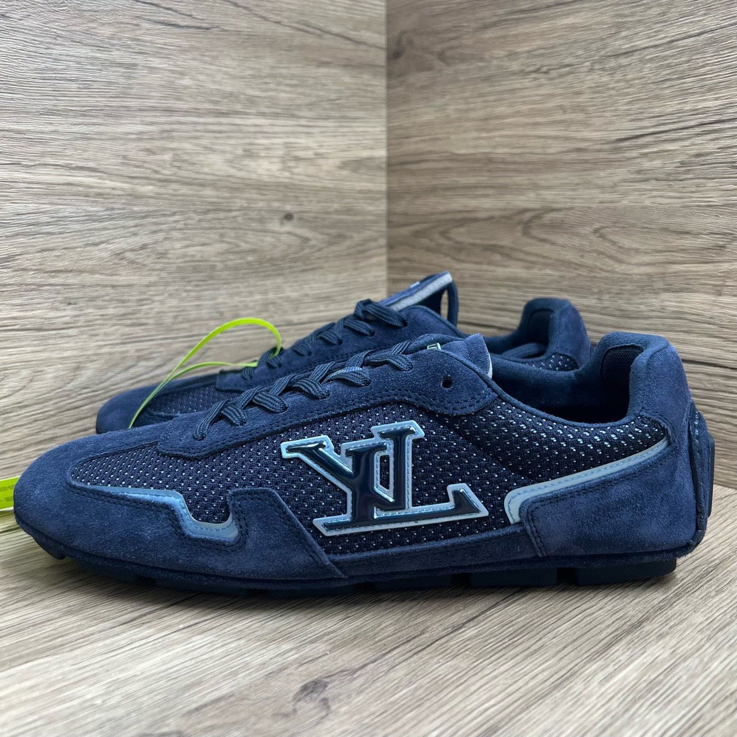 Louis Vuitton Louis Vuitton Blue Lowtop Sneakers 7 Men Size US 7 / EU 40 - 1 Thumbnail