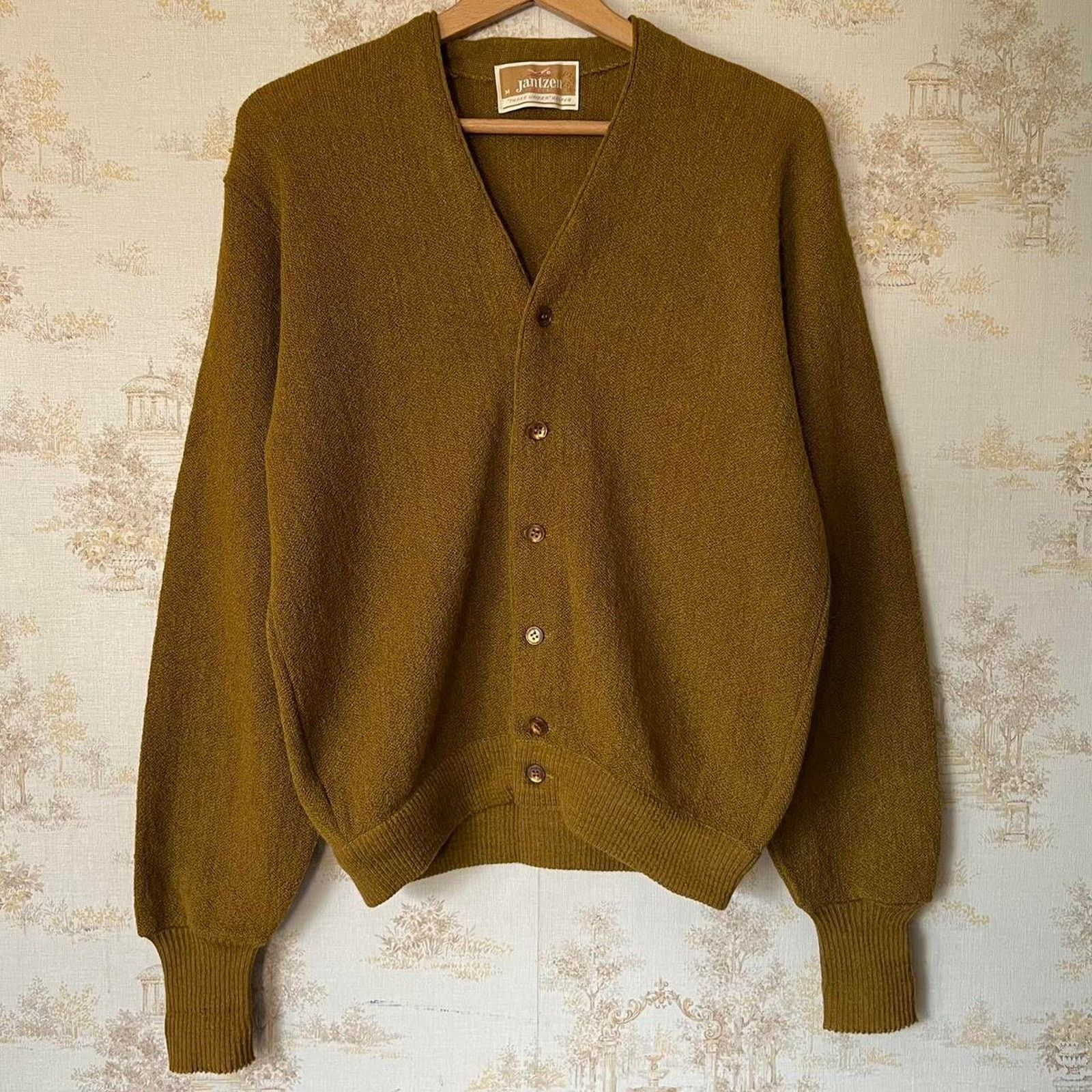 Jantzen 1970s Prep Golf Cardigan | "Three Under" Mustard Knit | M Size US M / EU 48-50 / 2 - 1 Thumbnail