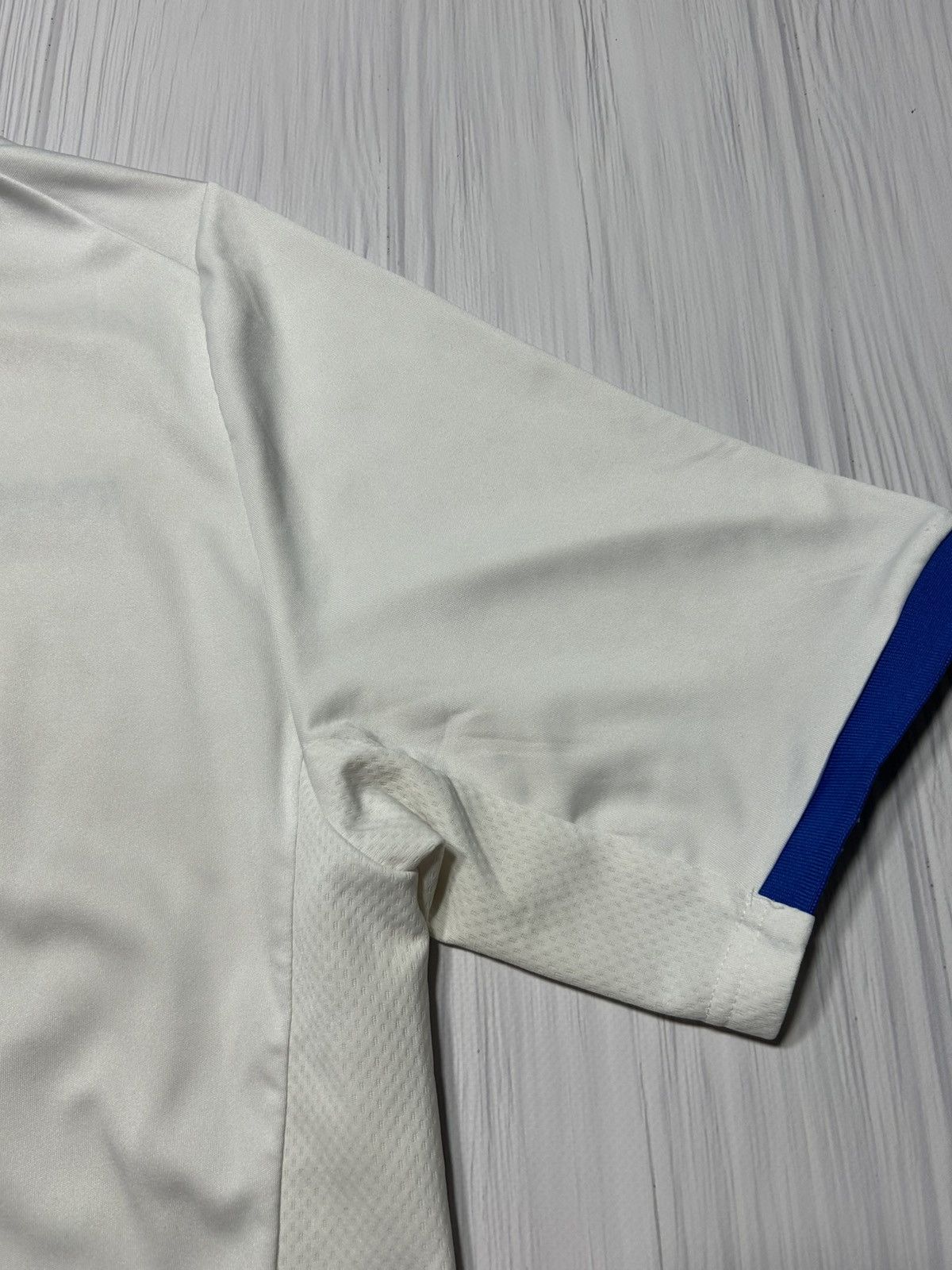 Macron Leeds United 2013 2014 Macron Soccer Jersey Size US L / EU 52-54 / 3 - 13 Thumbnail