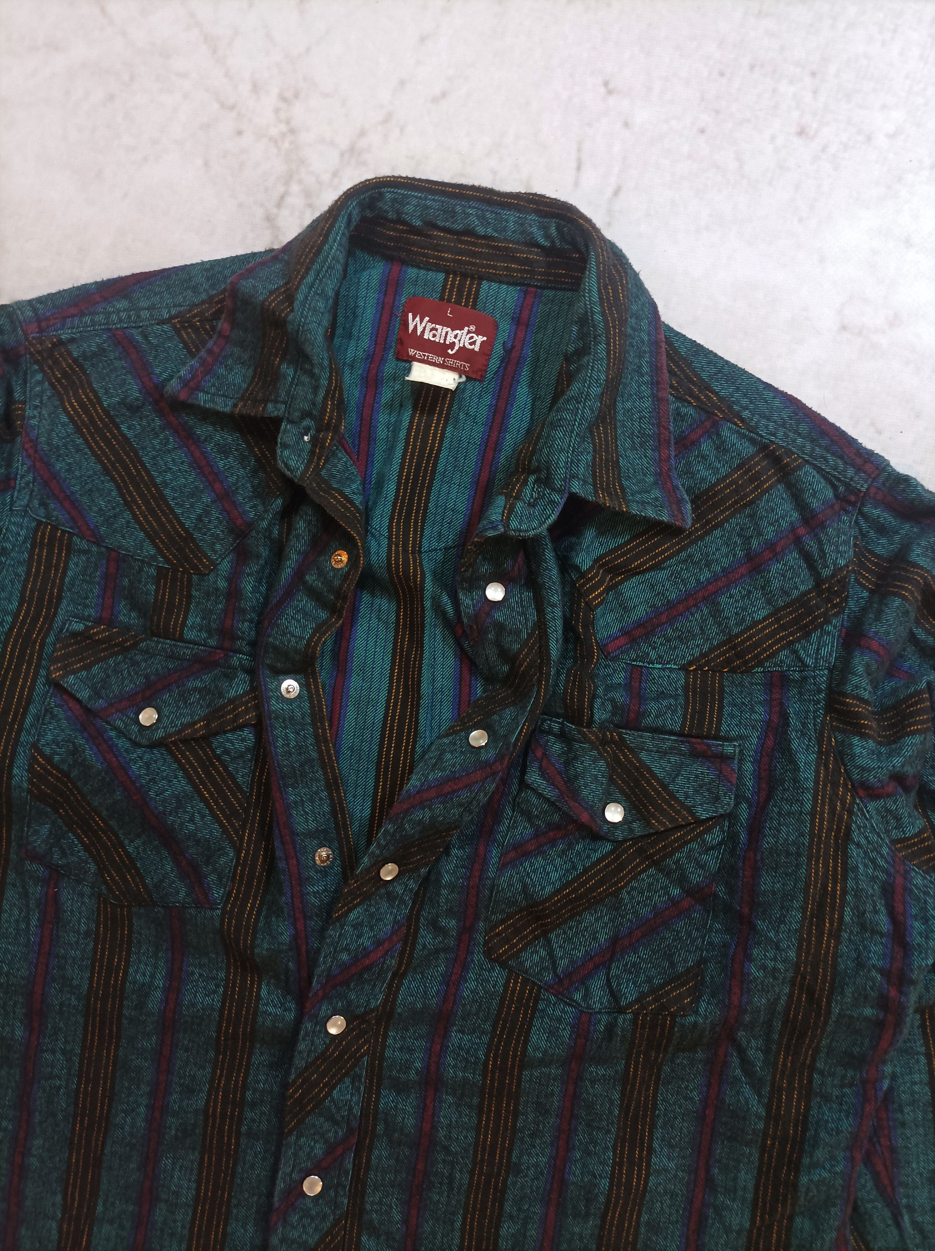 Cowboy Equipment 90s Wrangler Western Flannel Shirt Aztec / Checotah Striped Size US M / EU 48-50 / 2 - 3 Thumbnail