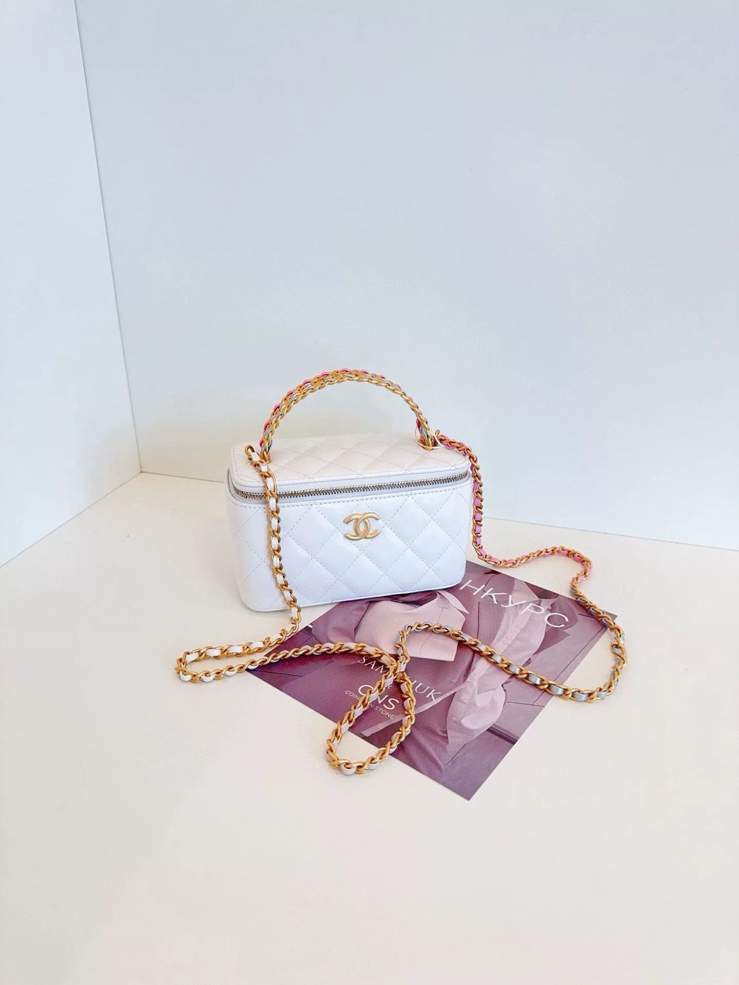 Chanel Pre-loved Bag Very good condition Size ONE SIZE - 1 Thumbnail