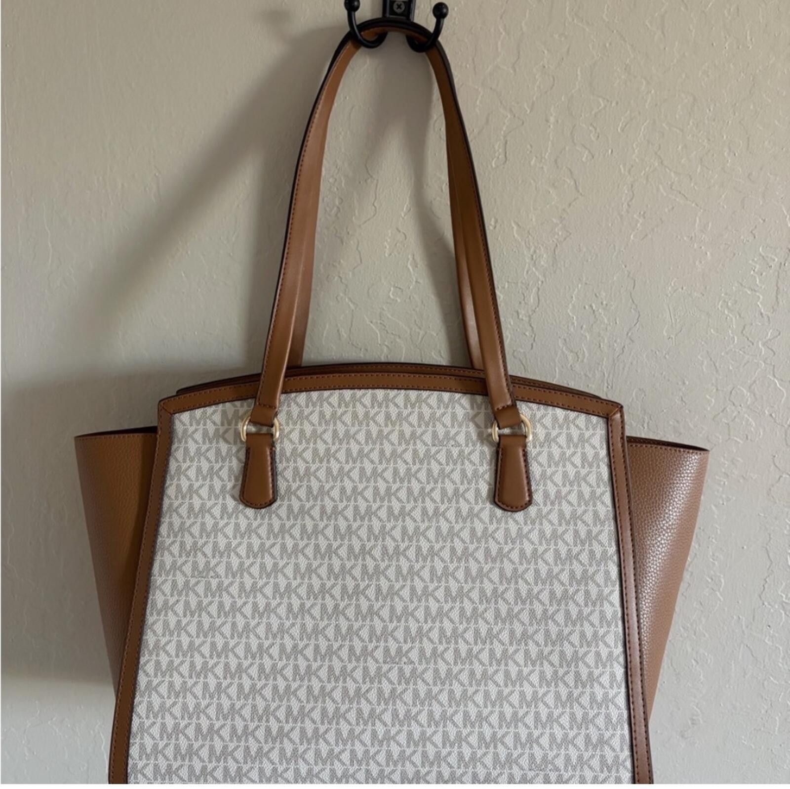 Michael Kors Michael Kors White and Tan Tote Bag Size ONE SIZE - 9 Thumbnail