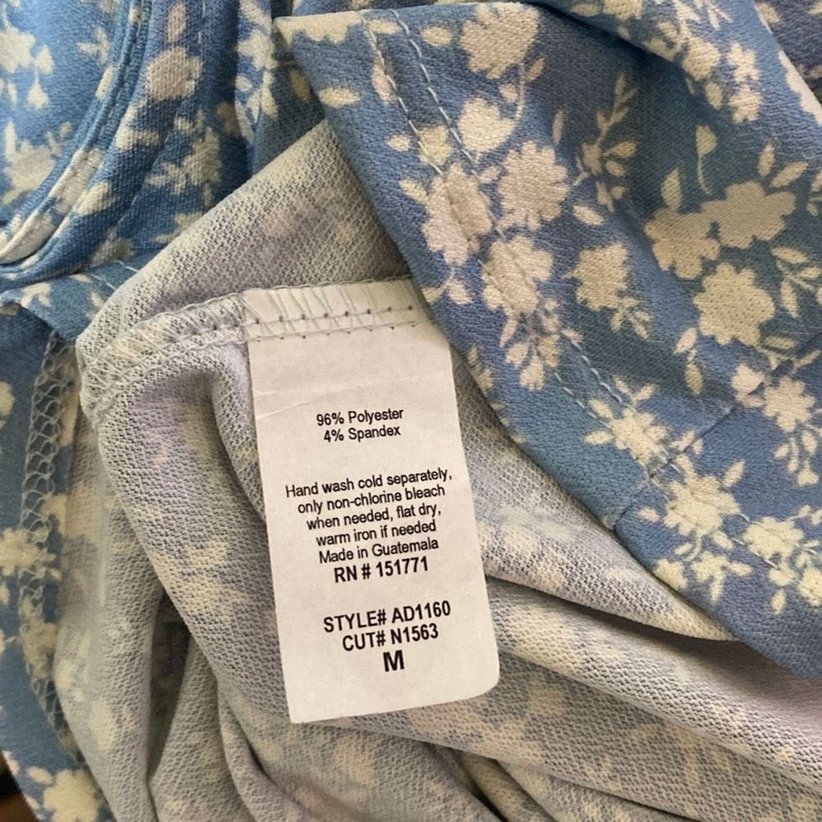 Other Gilli light Blue & White Floral Wrap Midi Dress Size Medium Size M / US 6-8 / IT 42-44 - 9 Thumbnail