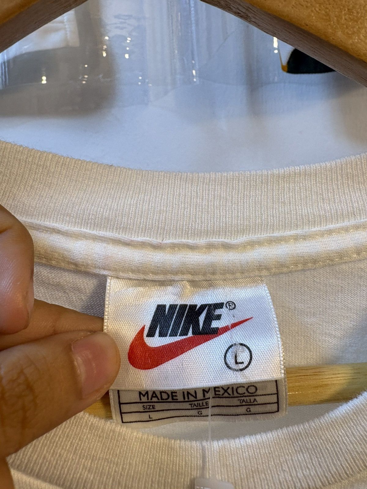 Nike Vintage Nike Football T-Shirt Size US L / EU 52-54 / 3 - 5 Thumbnail