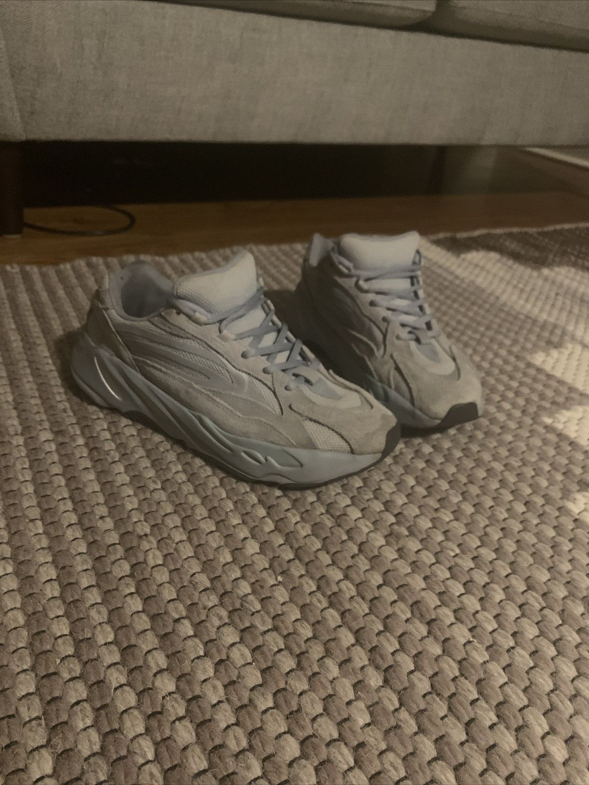 Adidas × Yeezy Yeezy 700 V2 Hospital Blue Size US 9.5 / EU 42-43 - 7 Thumbnail