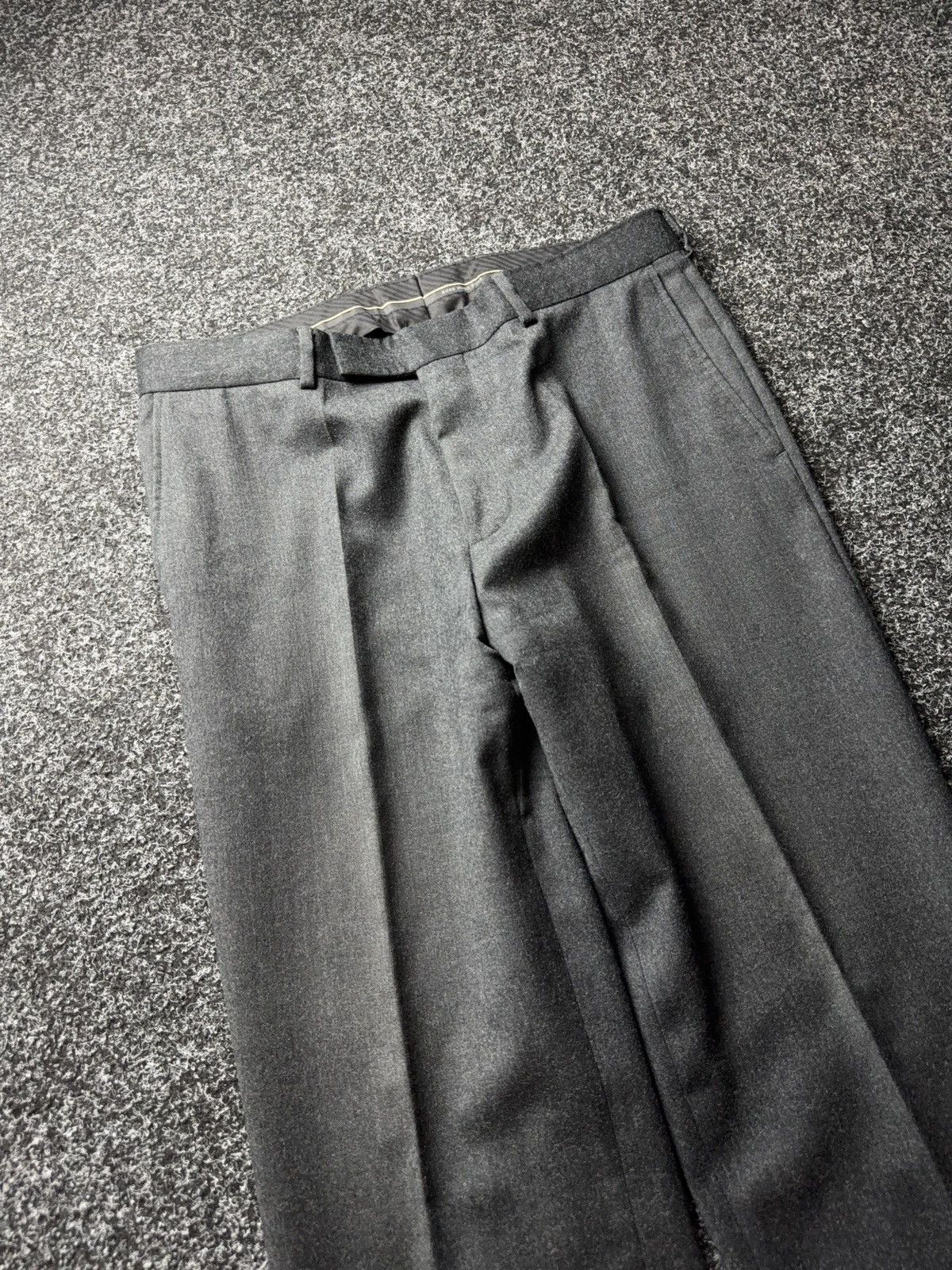 Hugo Boss Luxury Retro 00s Hugo Boss Straight Tailored Wool Trousers Size US 35 - 5 Thumbnail