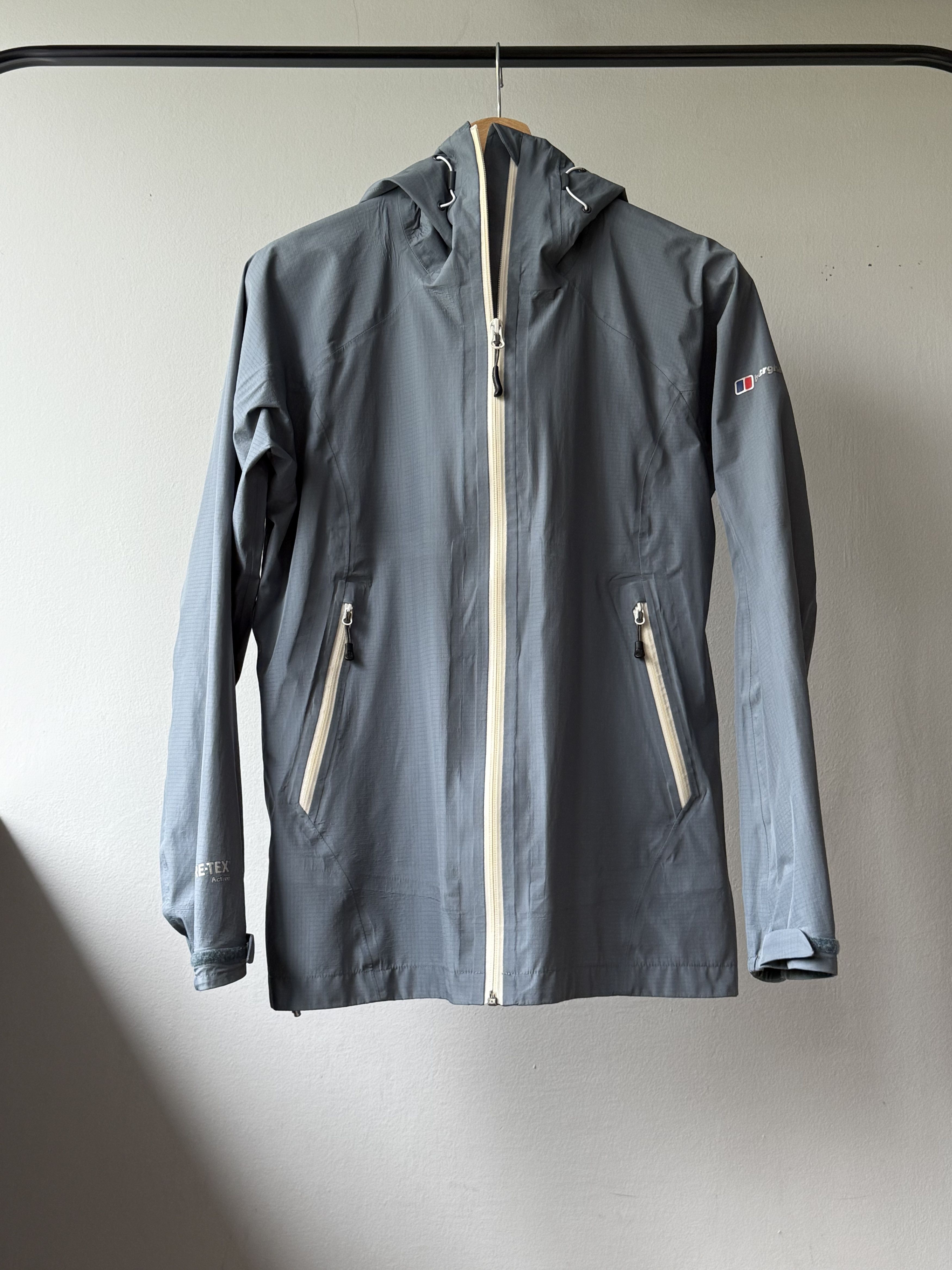 Berghaus × Goretex Berghaus Gore-Tex Active Shell Gray Lightweight Hood Jacket Size L / US 10 / IT 46 - 1 Thumbnail