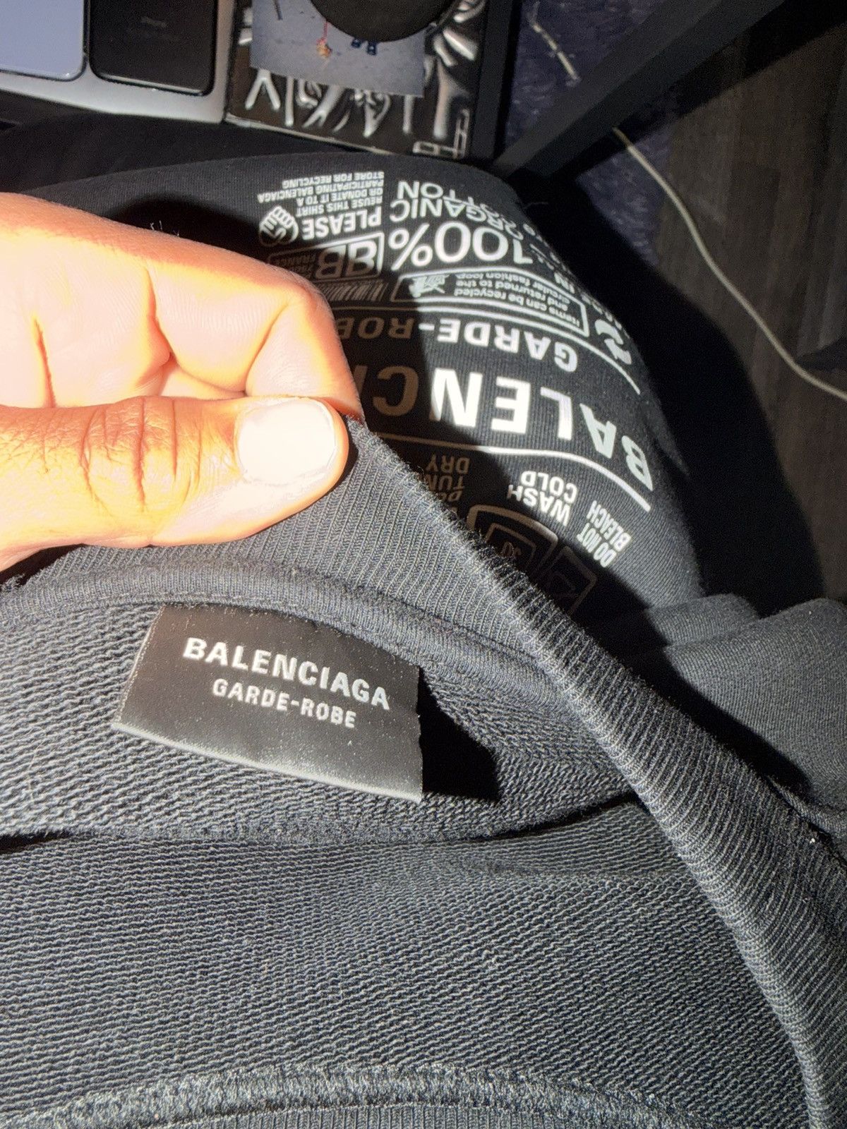 Balenciaga Garde Robe Crewneck Size US L / EU 52-54 / 3 - 8 Thumbnail