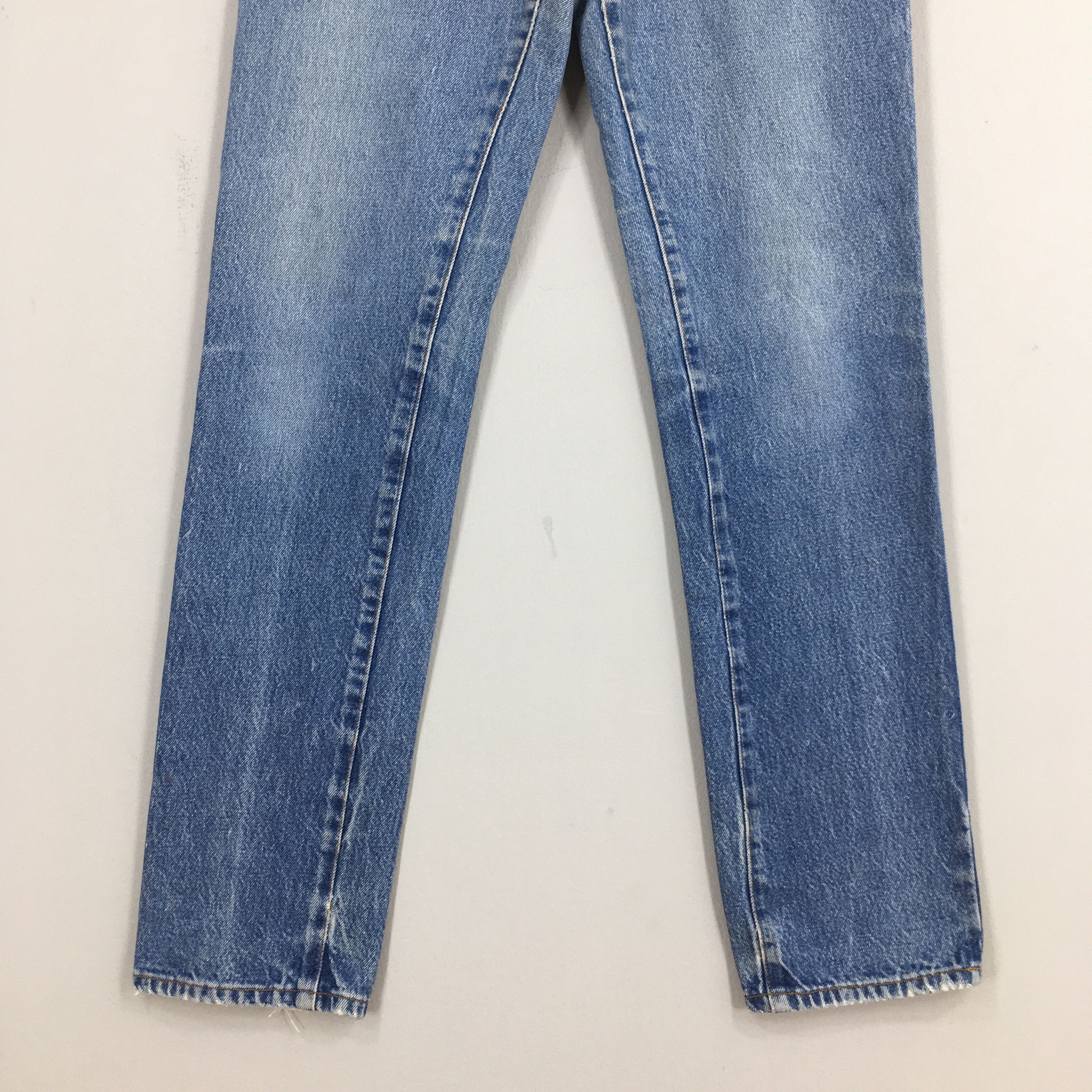 Levi's Size 26x32.5 Vintage 90s Levi's 501 Faded Blue Jeans S1087 Size 26" / US 2 / IT 38 - 4 Thumbnail