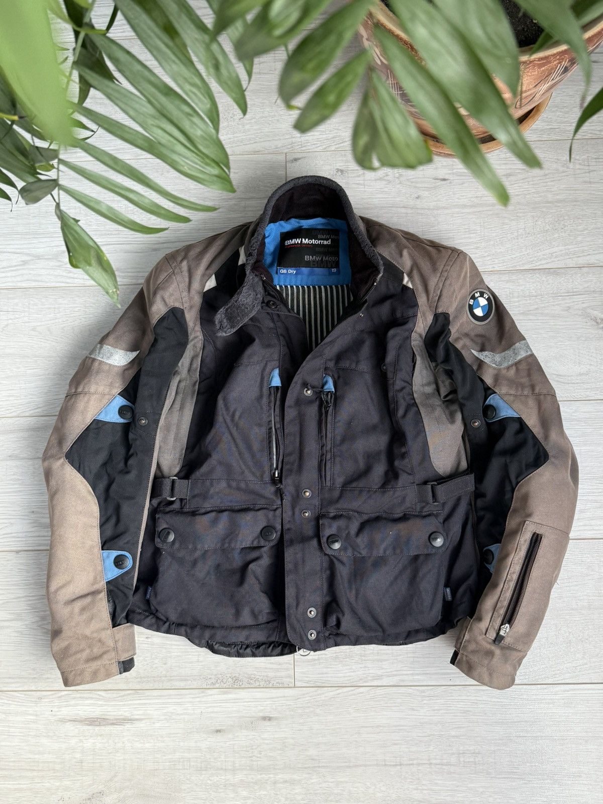 BMW BMW Motorrad GS Dry Protective Motorcycle Jacket Armor Size US S / EU 44-46 / 1 - 1 Thumbnail