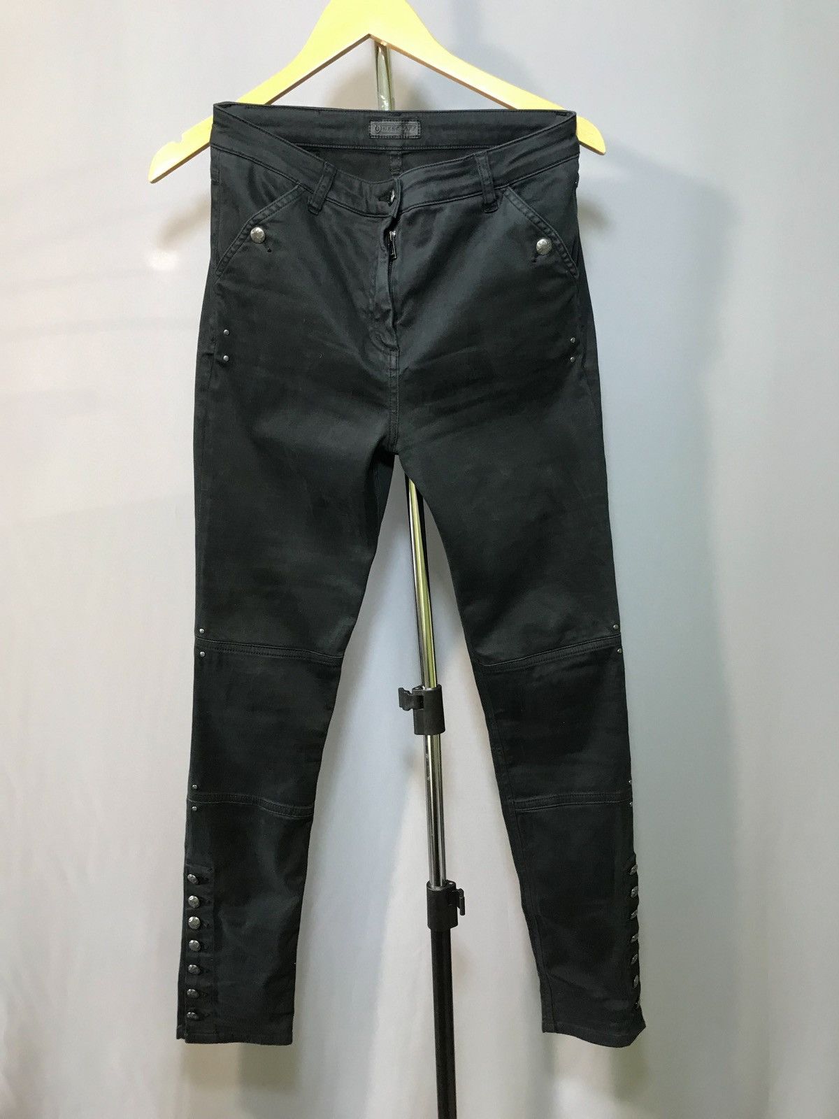 Belstaff Belstaff England Womens Pant Cotton Black Button Size 28" / US 6 / IT 42 - 1 Thumbnail