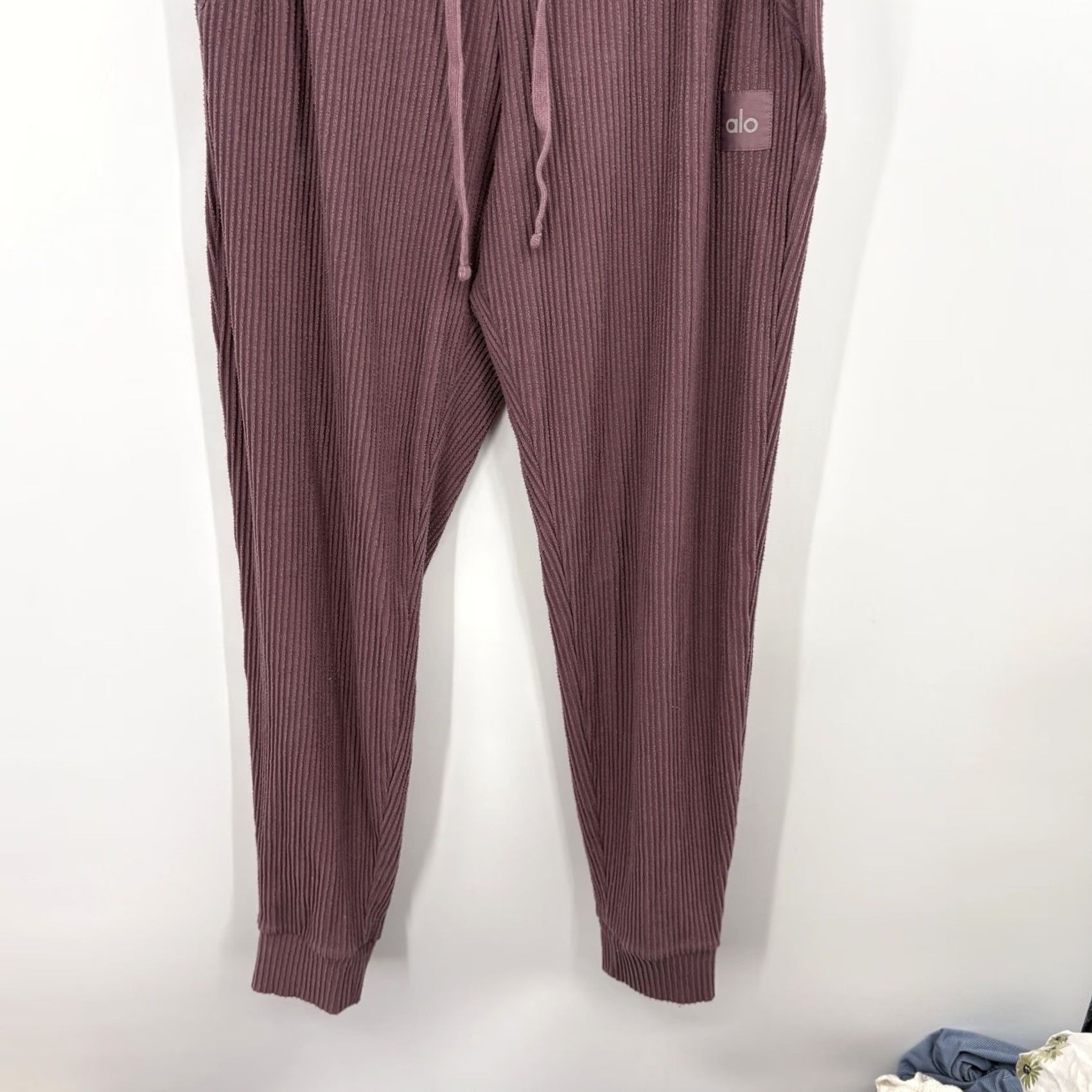 Alo Alo Yoga Muse Sweatpants Large Ribbed Stretch Jogger Burgundy Truffle Yoga Pants Women L Size Regular Inseam 30" Athleisure Size 36" / US 14 / IT 50 - 5 Thumbnail