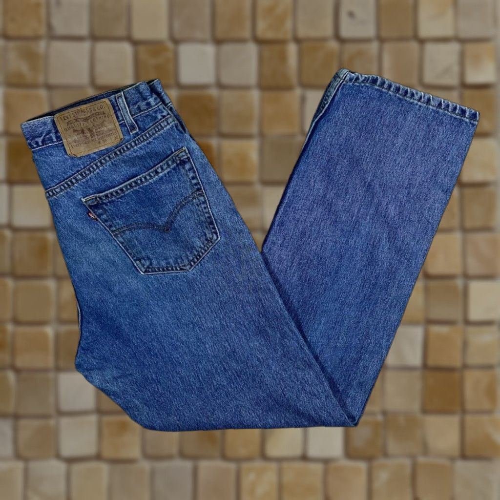 Levi's VINTAGE Levi's Red Tab Regular Straight Leg Distressed Blue Denim Jeans Mens W36 L32 Denim Jeans Distressed Size US 36 / EU 52 - 1 Thumbnail
