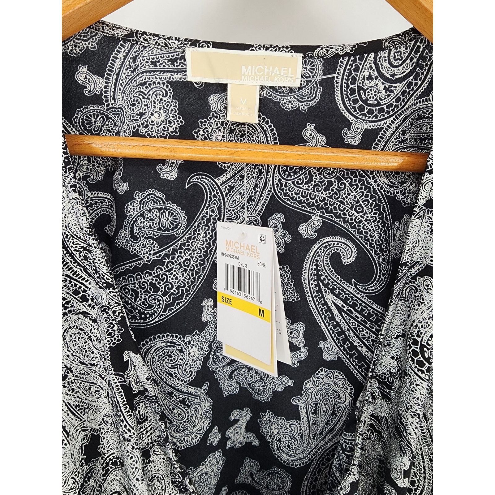 Michael Kors Michael Michael Kors Black & Silver Faux Wrap Blouse Size M Size M / US 6-8 / IT 42-44 - 6 Thumbnail
