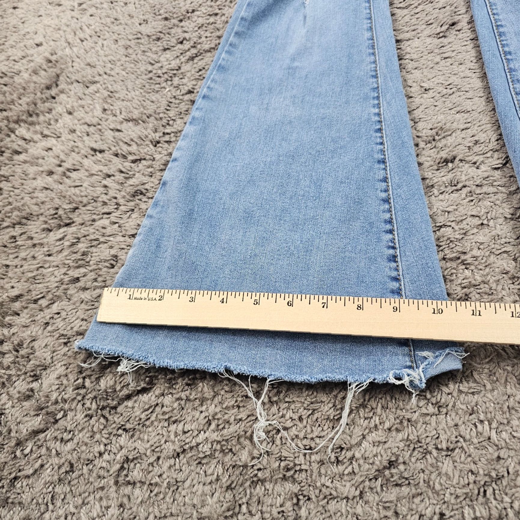 Vintage VINTAGE Skinny Fries Women's Flare Jeans High Rise Light Wash Distressed 22x30 Size 25" / US 0 / IT 36 - 7 Thumbnail