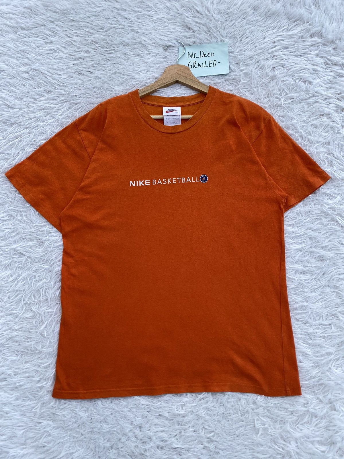 Nike Rare Vintage NIKE Basketball Orange T-shirt Size US M / EU 48-50 / 2 - 3 Thumbnail