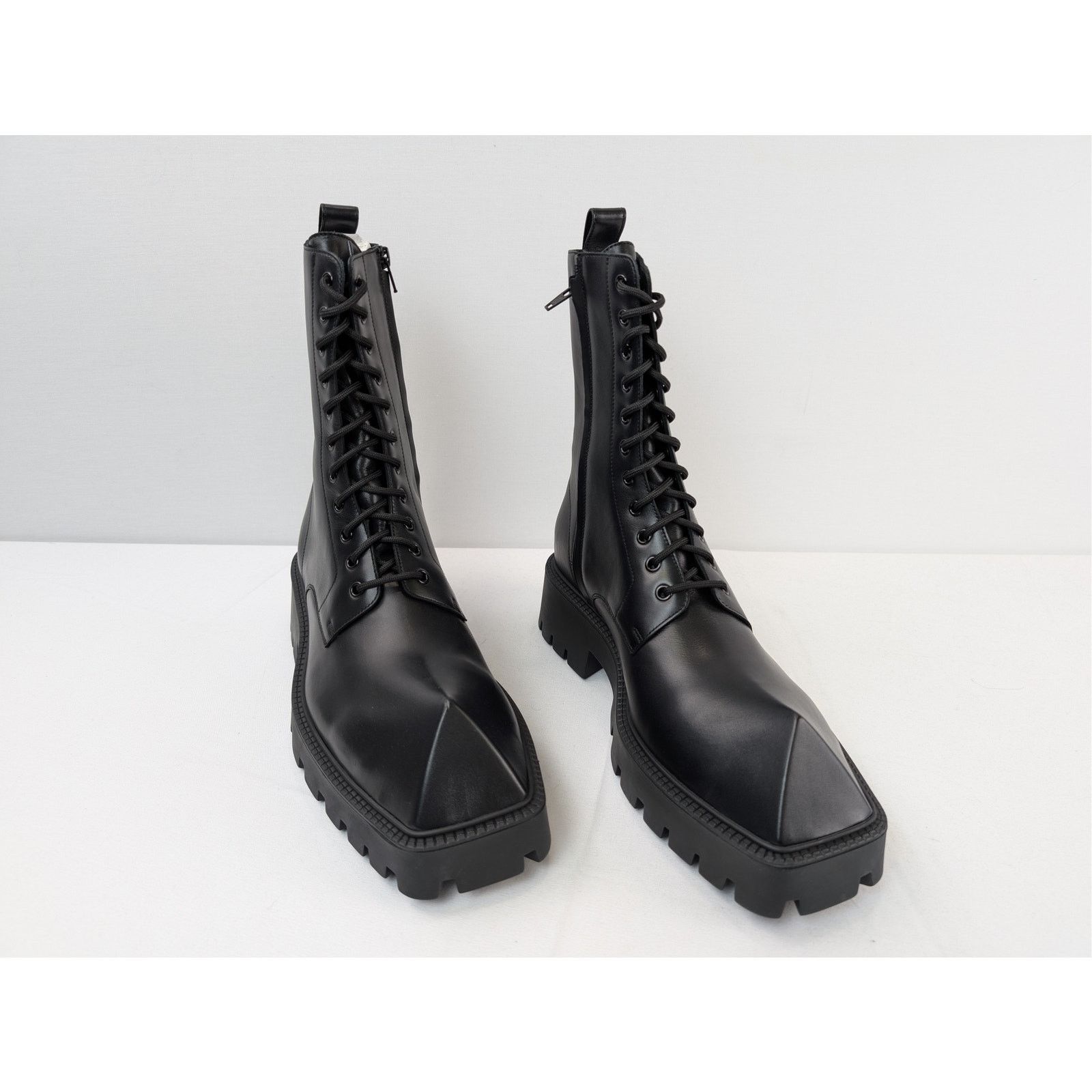 Balenciaga o1rshd1 Rhino Boots Lace-Up in Black Size US 11 / EU 44 - 6 Thumbnail