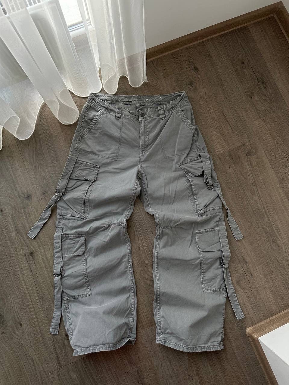 Japanese Brand × Vintage Vintage Japanese Baggy Gray Cargo Pocket Pants Size US 32 / EU 48 - 1 Thumbnail