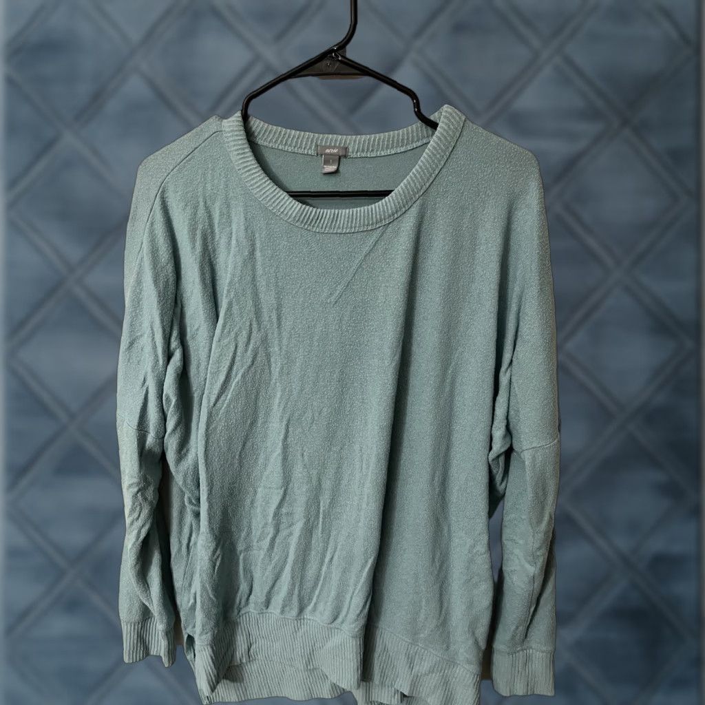 Vintage VINTAGE Aerie Blue Long Sleeve Sweater Women's Size Small Pullover Round Neck Viscose Blend Size S / US 4 / IT 40 - 1 Thumbnail