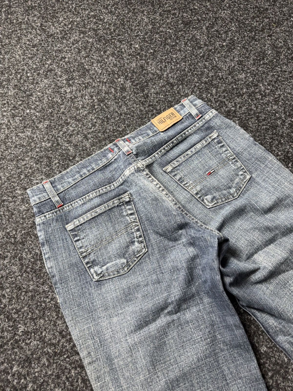 Tommy Hilfiger Retro 90s Tommy Hilfiger Denim Y2K Flare Jeans Low Rise Blue Size 29" - 16 Thumbnail