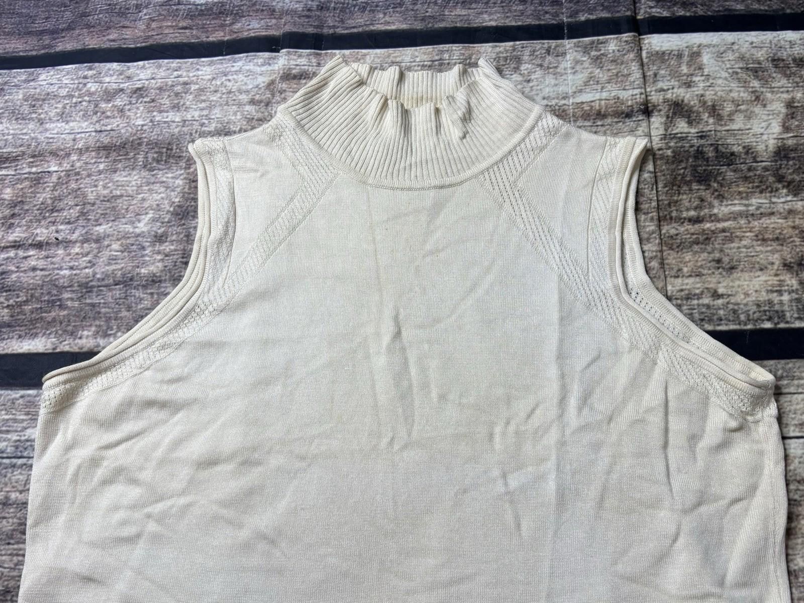 Neiman Marcus VTG Neiman Marcus Silk Top Womens S Tank Sleeveless Mock Size S / US 4 / IT 40 - 4 Thumbnail