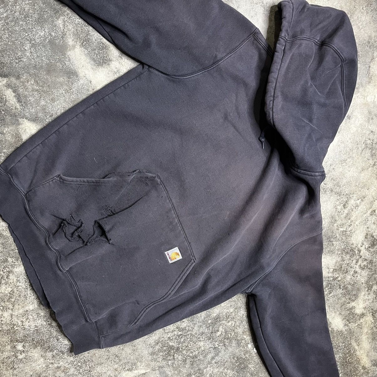 Vintage vintage thrashed carhartt faded black hoodie Size US L / EU 52-54 / 3 - 5 Thumbnail