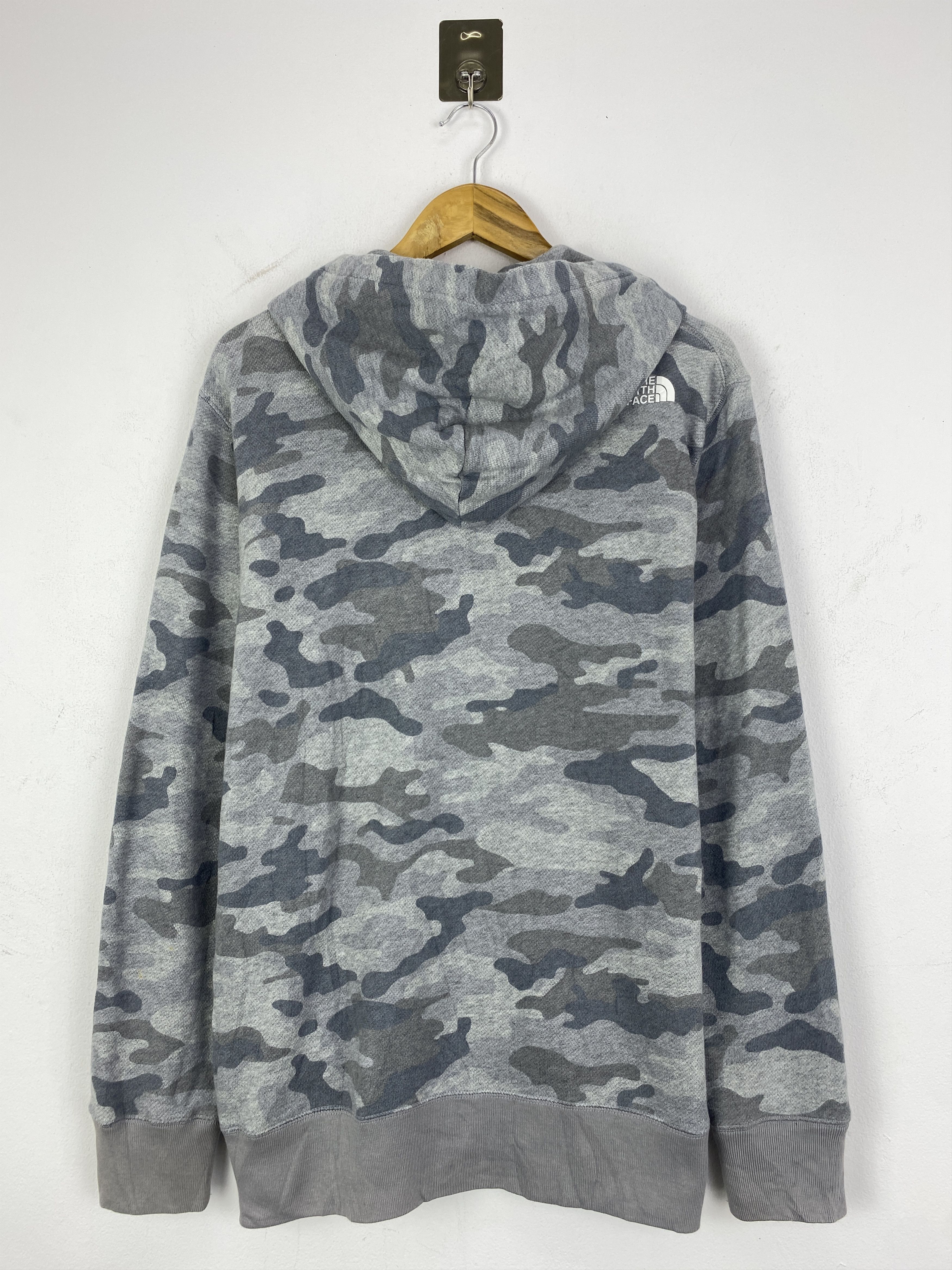 The North Face Vintage The North Face Camouflage Zipper Up Hoodie SH0239 Size US L / EU 52-54 / 3 - 3 Thumbnail