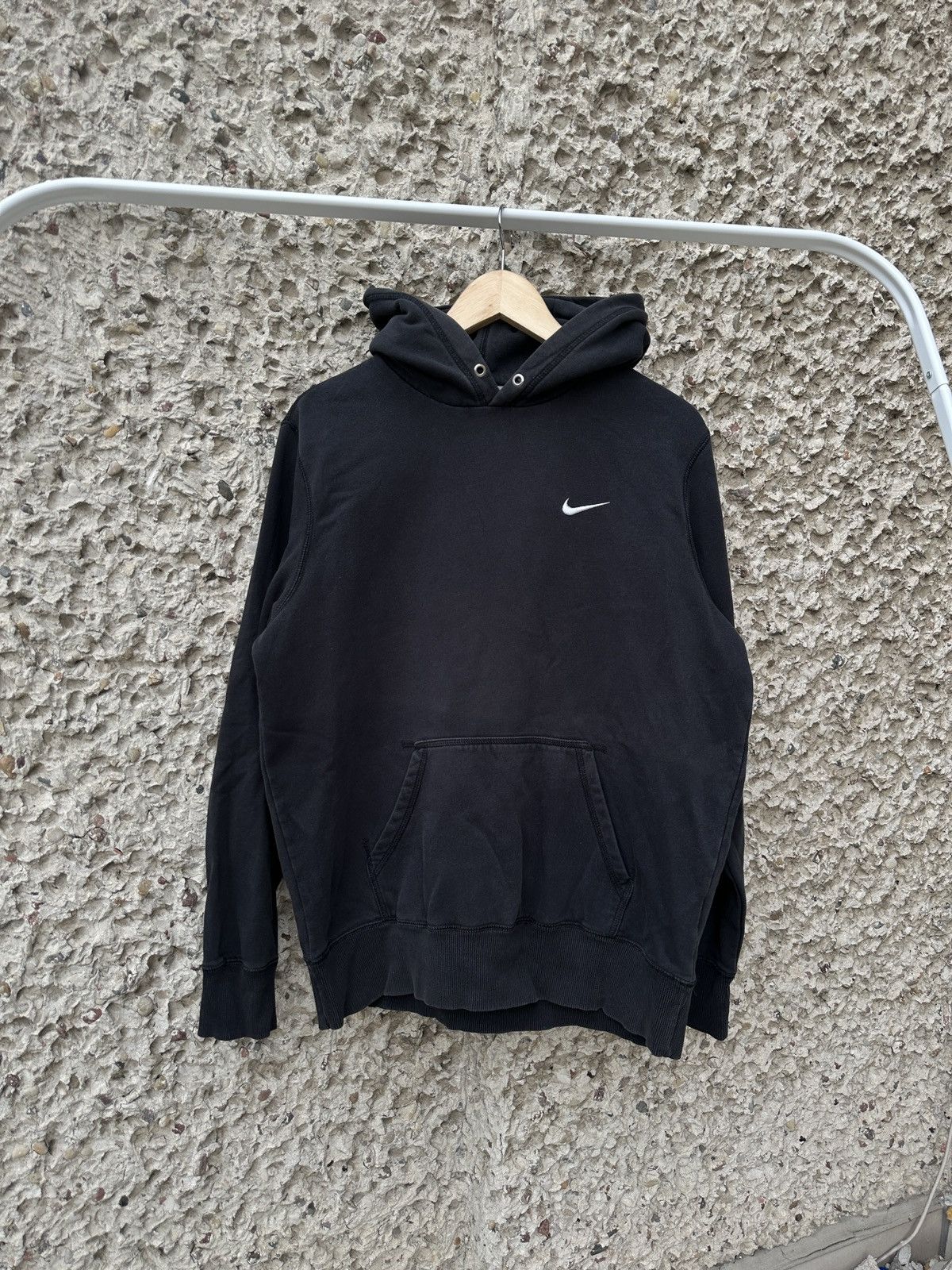 Nike Black Nike embroided swoosh logo hoodie Size US L / EU 52-54 / 3 - 1 Thumbnail