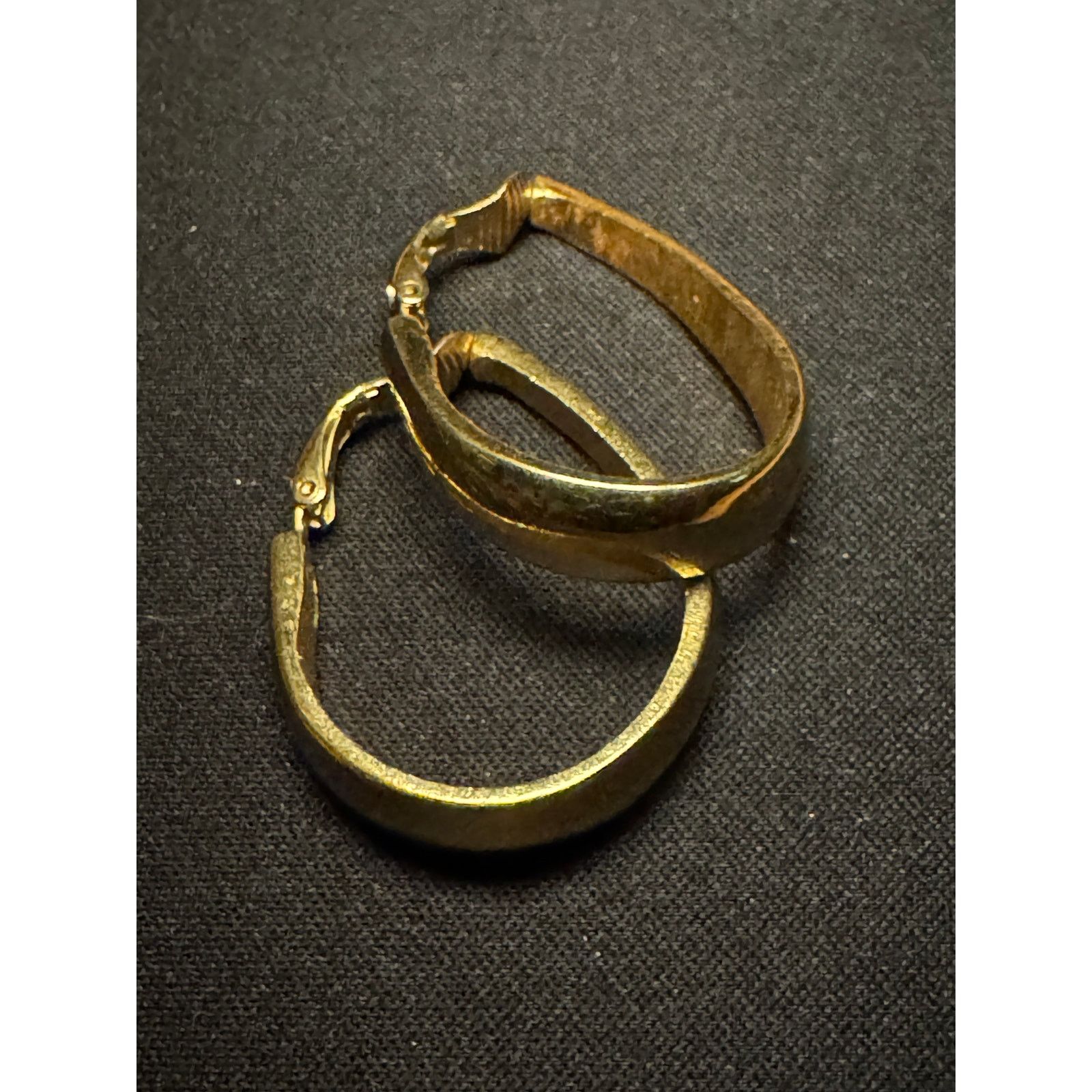 Other Vintage Crown Trifari Gold Tone Clip On Earrings Size ONE SIZE - 1 Thumbnail