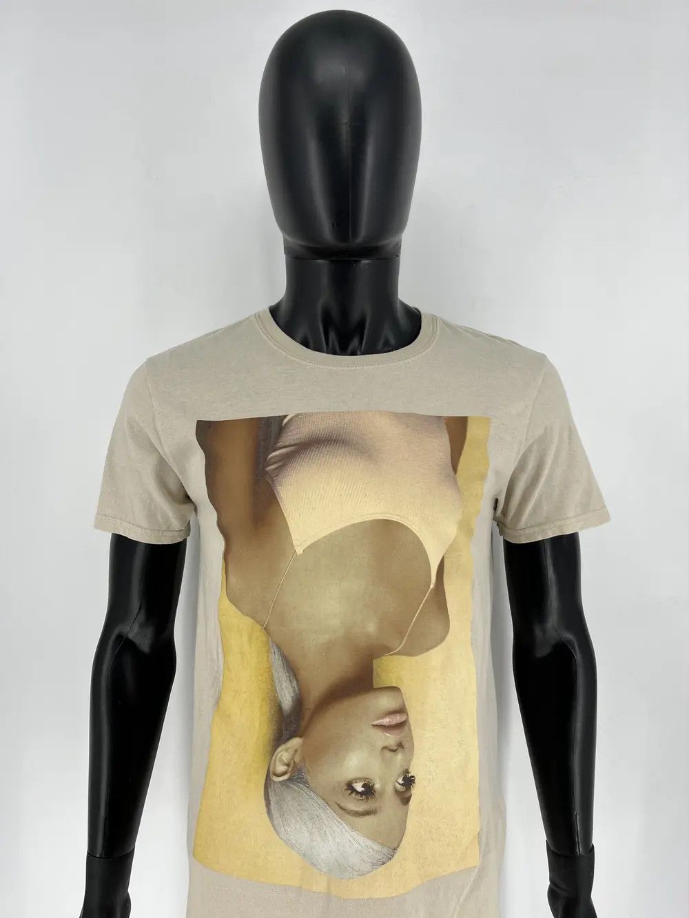 Band Tees Vintage 🔥RARE🔥 Ariana Grande Solo Singer Rappars Shirt Size US M / EU 48-50 / 2 - 1 Thumbnail