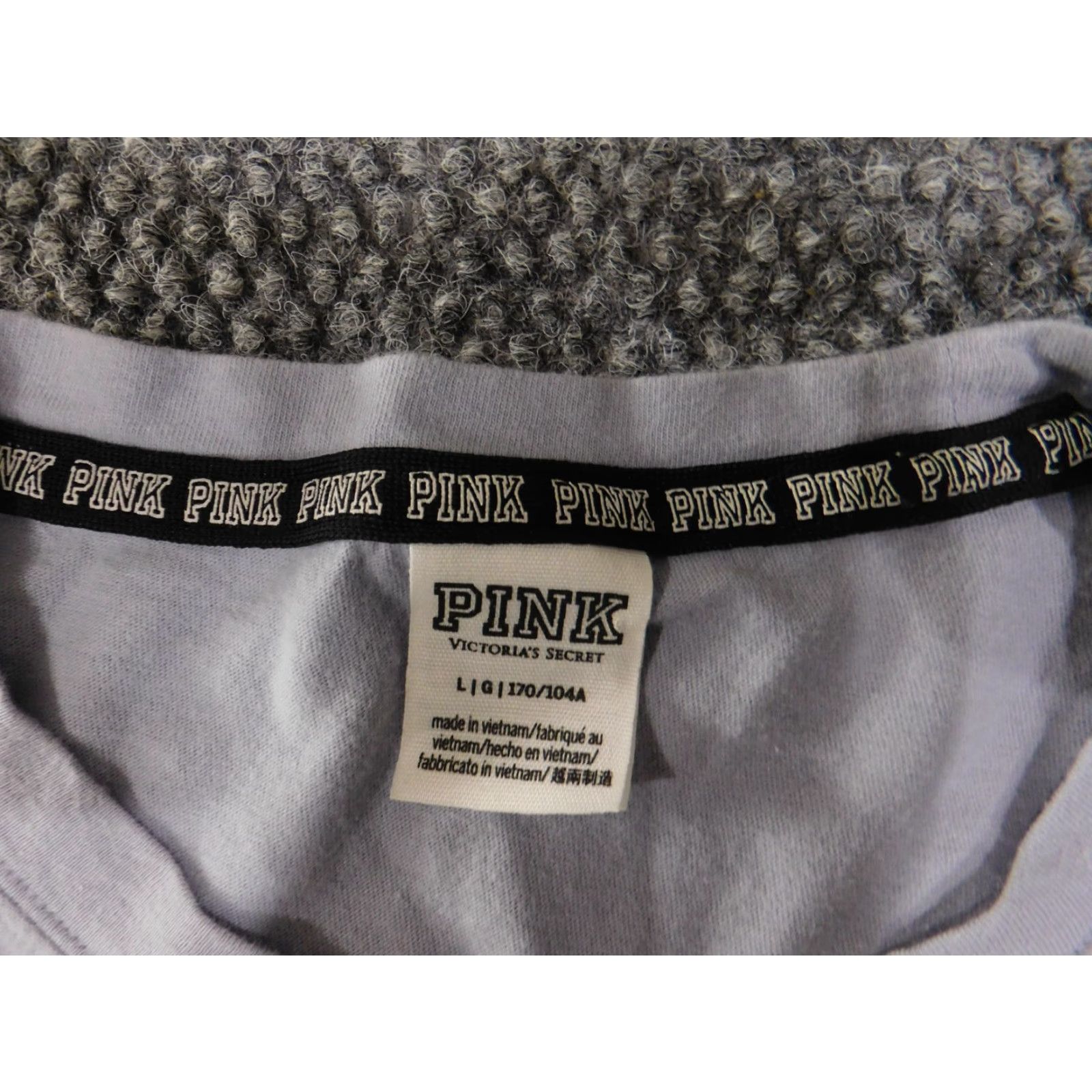 Victoria's Secret Victoria's Secret Pink Shirt Blouse Long Sleeve Crew Neck Casual Glitter Blue L Women’s Dog Theme Size L / US 10 / IT 46 - 7 Thumbnail