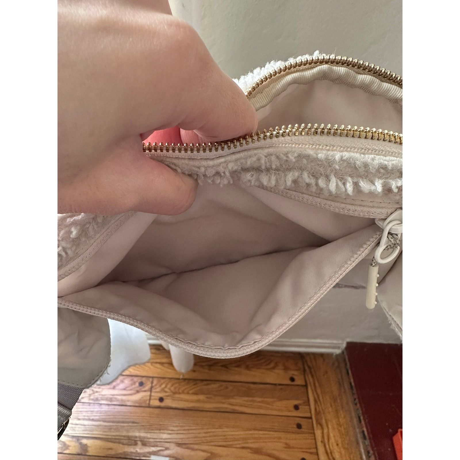 Lululemon Lululemon Everywhere Belt Bag Fleece Size ONE SIZE - 6 Thumbnail