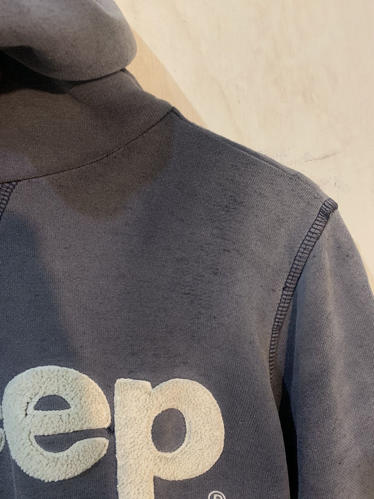 Jeep × Vintage Vintage Jeep 70s Distressed Faded Cut Hoodie Size US S / EU 44-46 / 1 - 10 Thumbnail