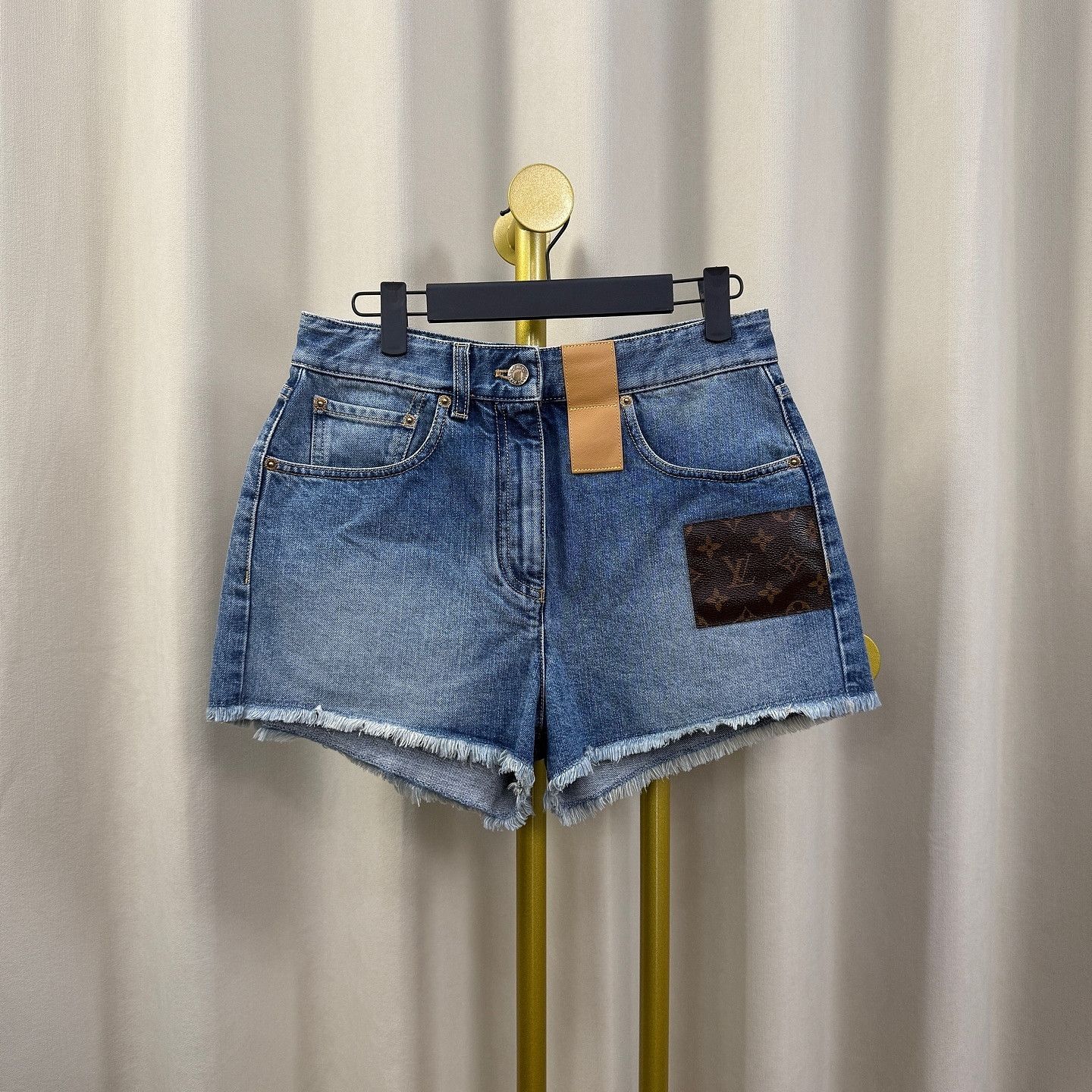 Louis Vuitton Louis Vuitton Monogram Patch Denim Shorts Size 36 Size 25" / US 0 / IT 36 - 1 Thumbnail